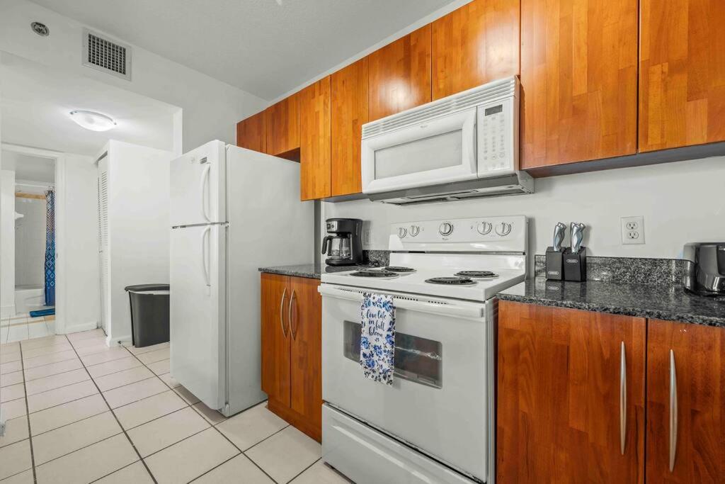 One-Bedroom Apartment photo 3