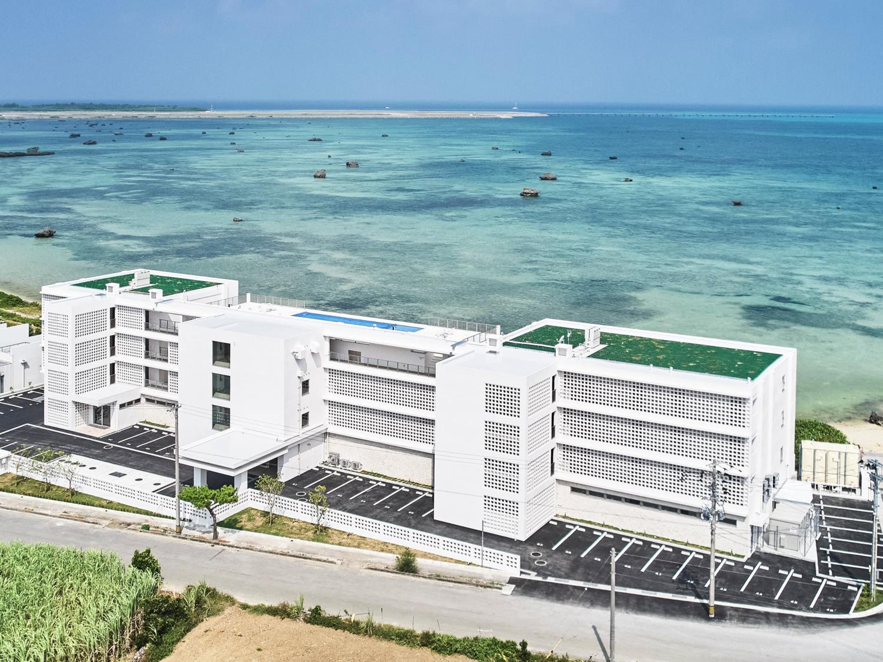 Superior Twin Room With Sea View - Photo 6
