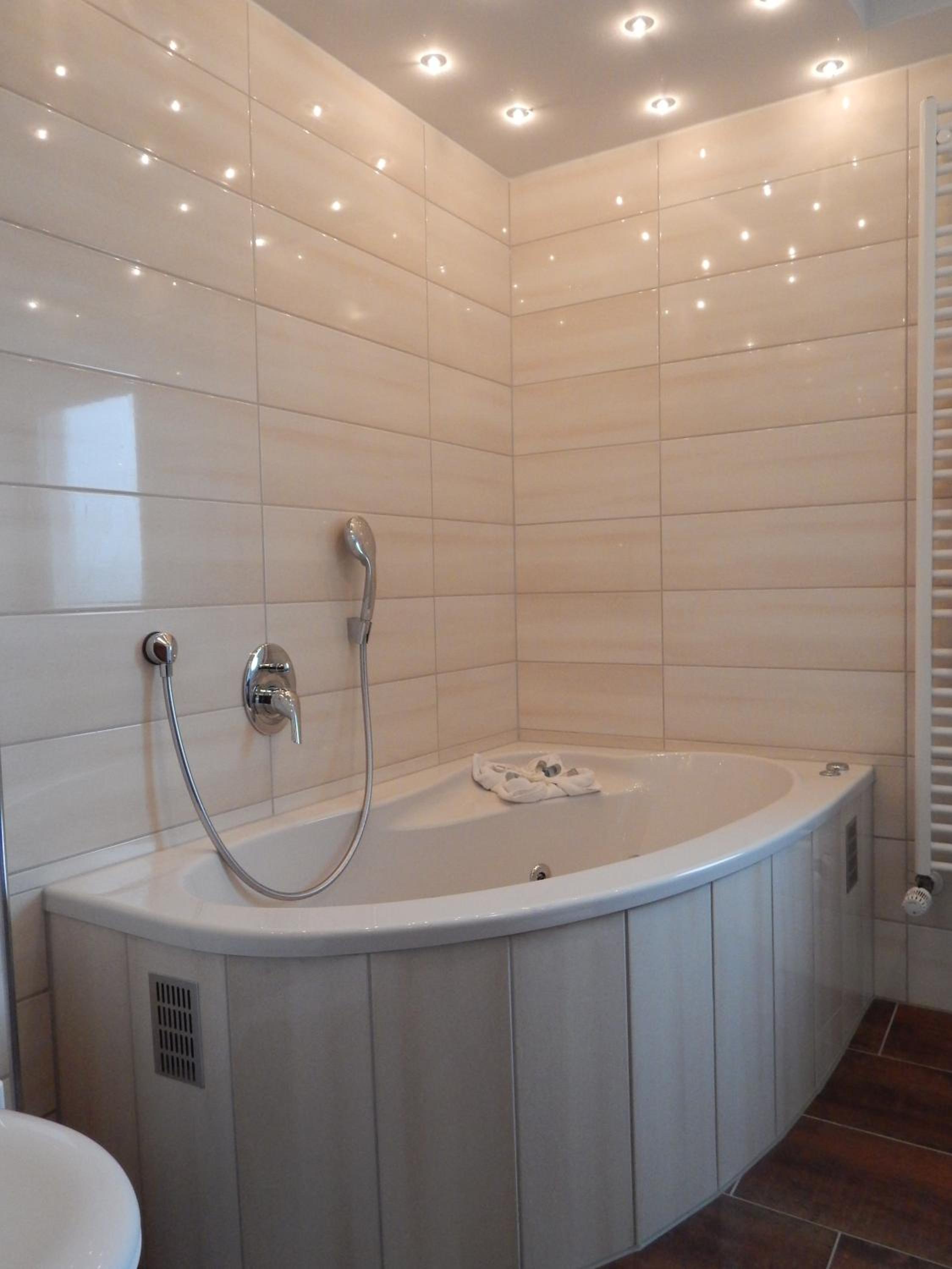 Suite - Photo 5