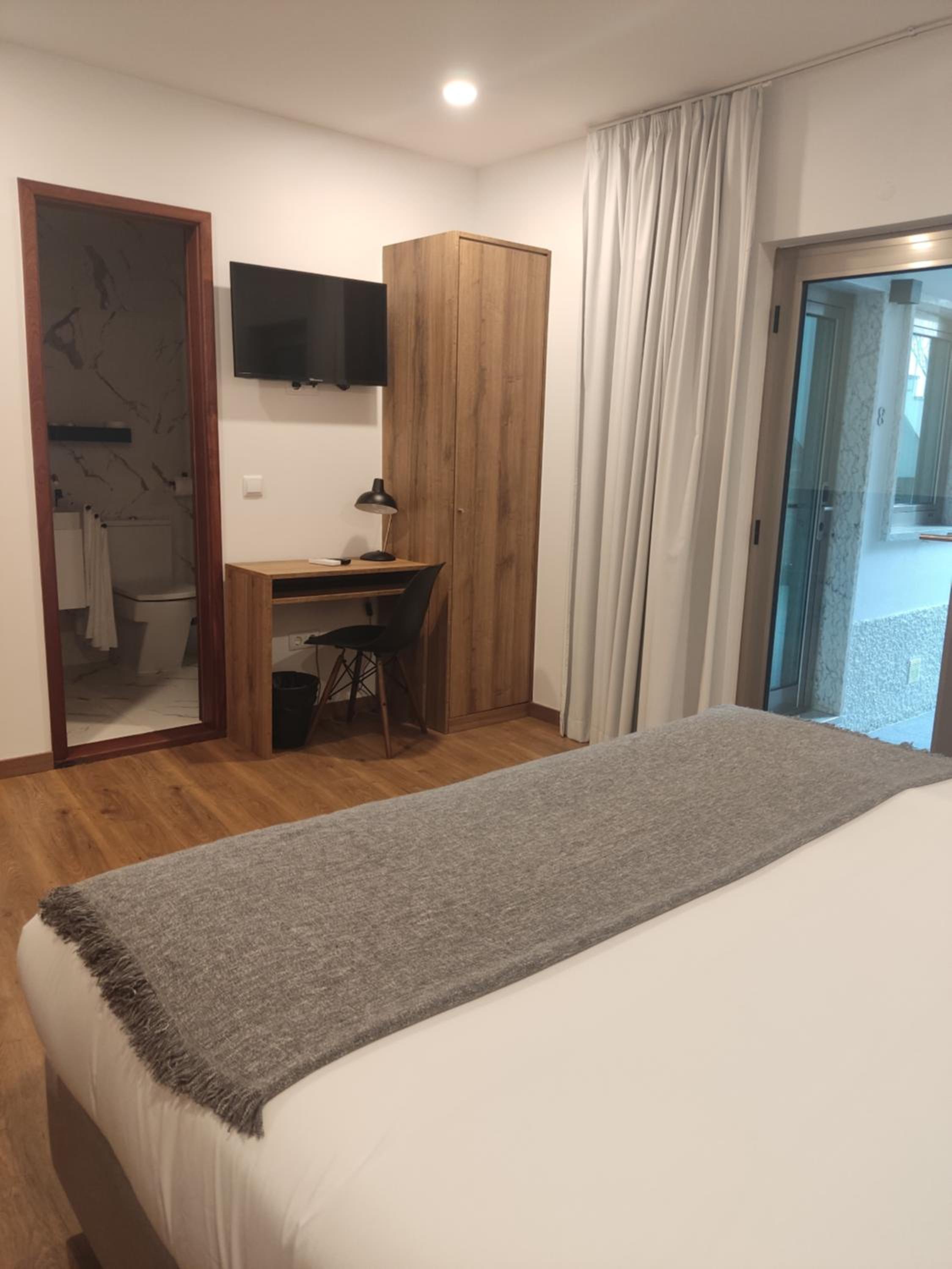 Double Room - Photo 16