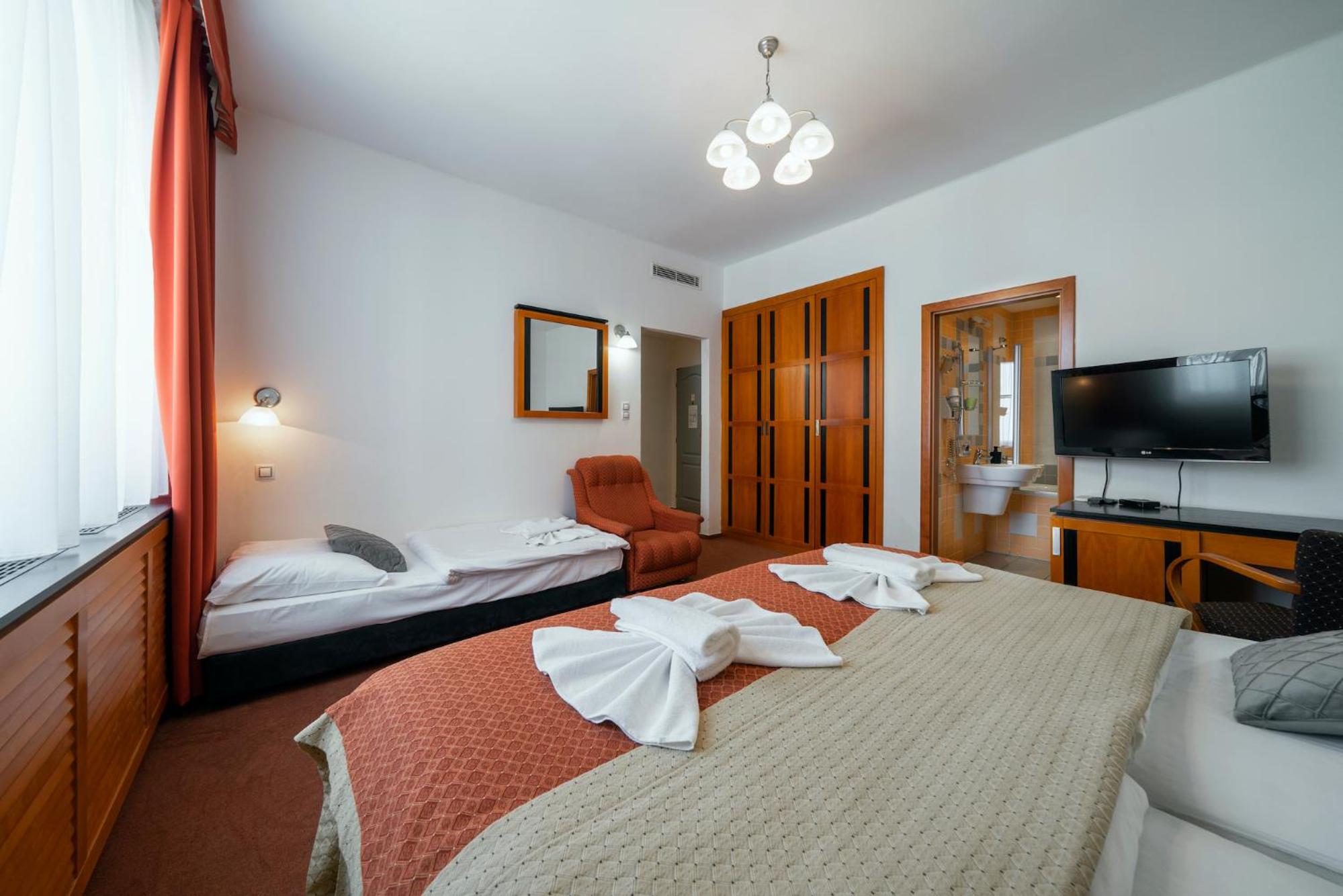 Standard Triple Room photo 1