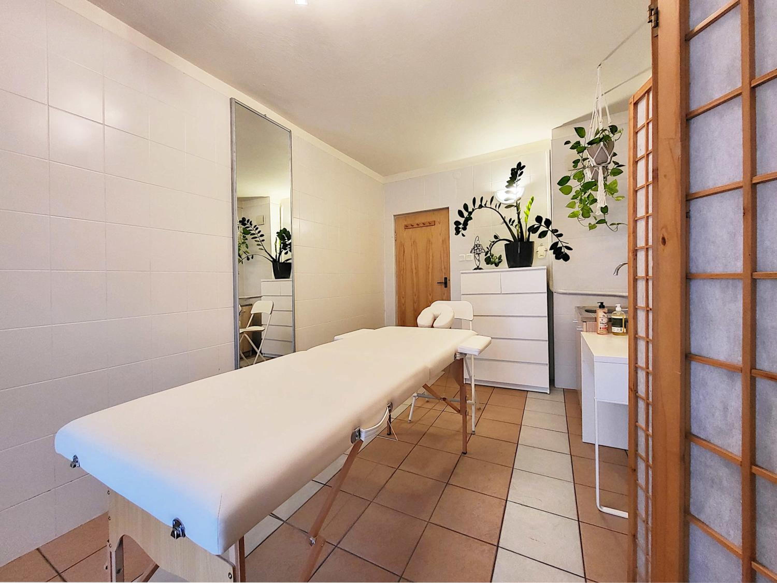 Standard Family Room - Photo 5