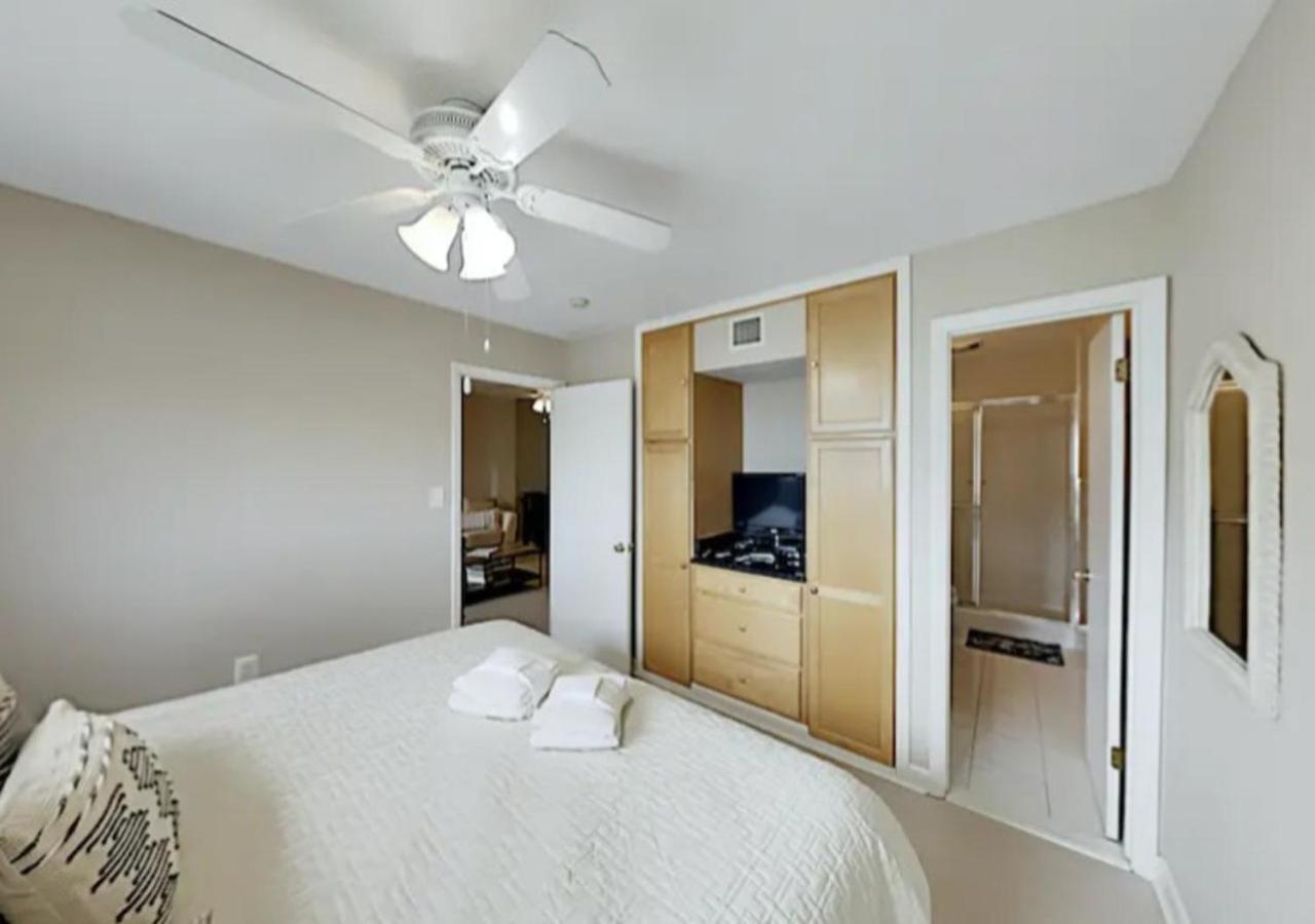 Two-Bedroom Apartment photo 2