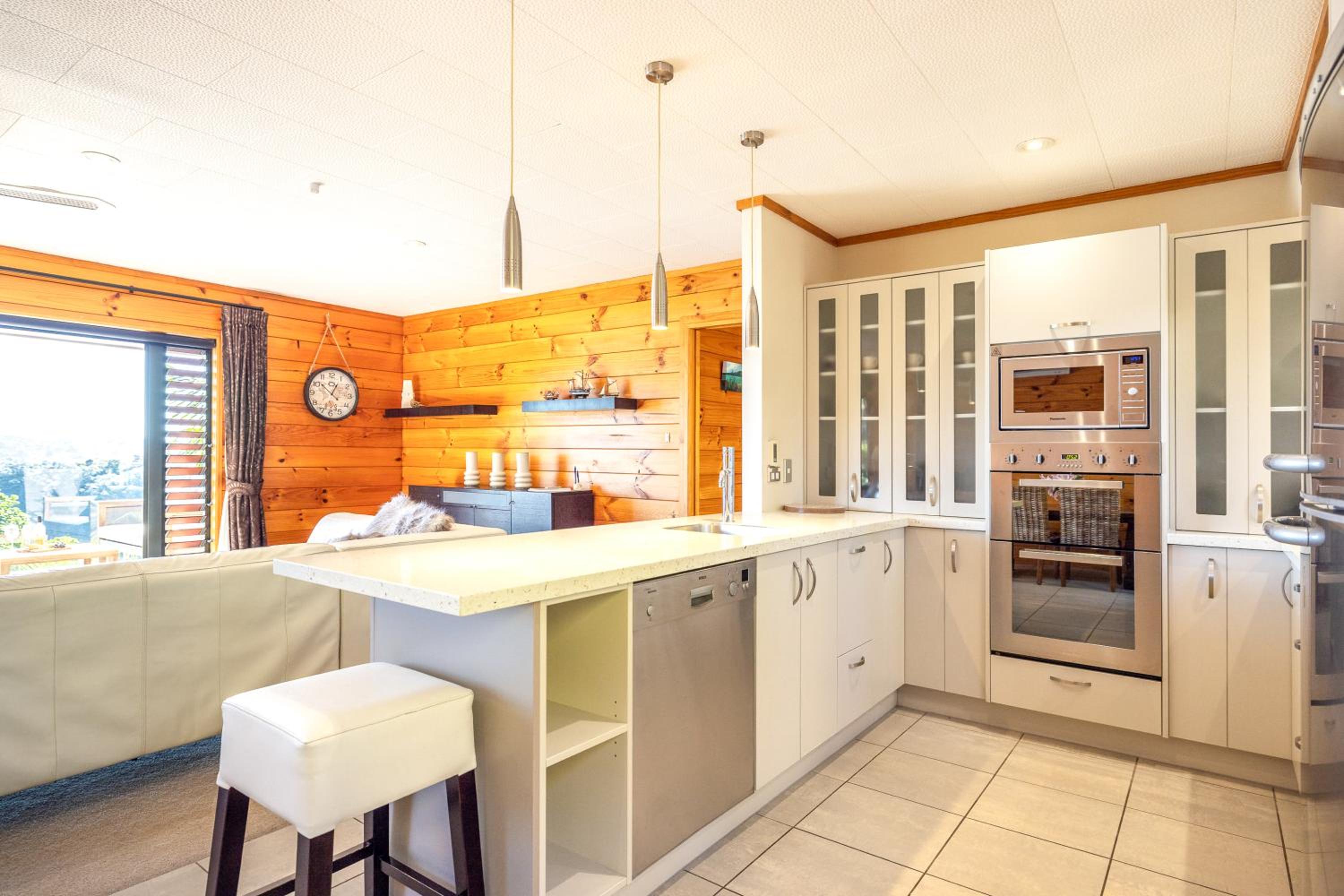 Three-Bedroom House photo 2