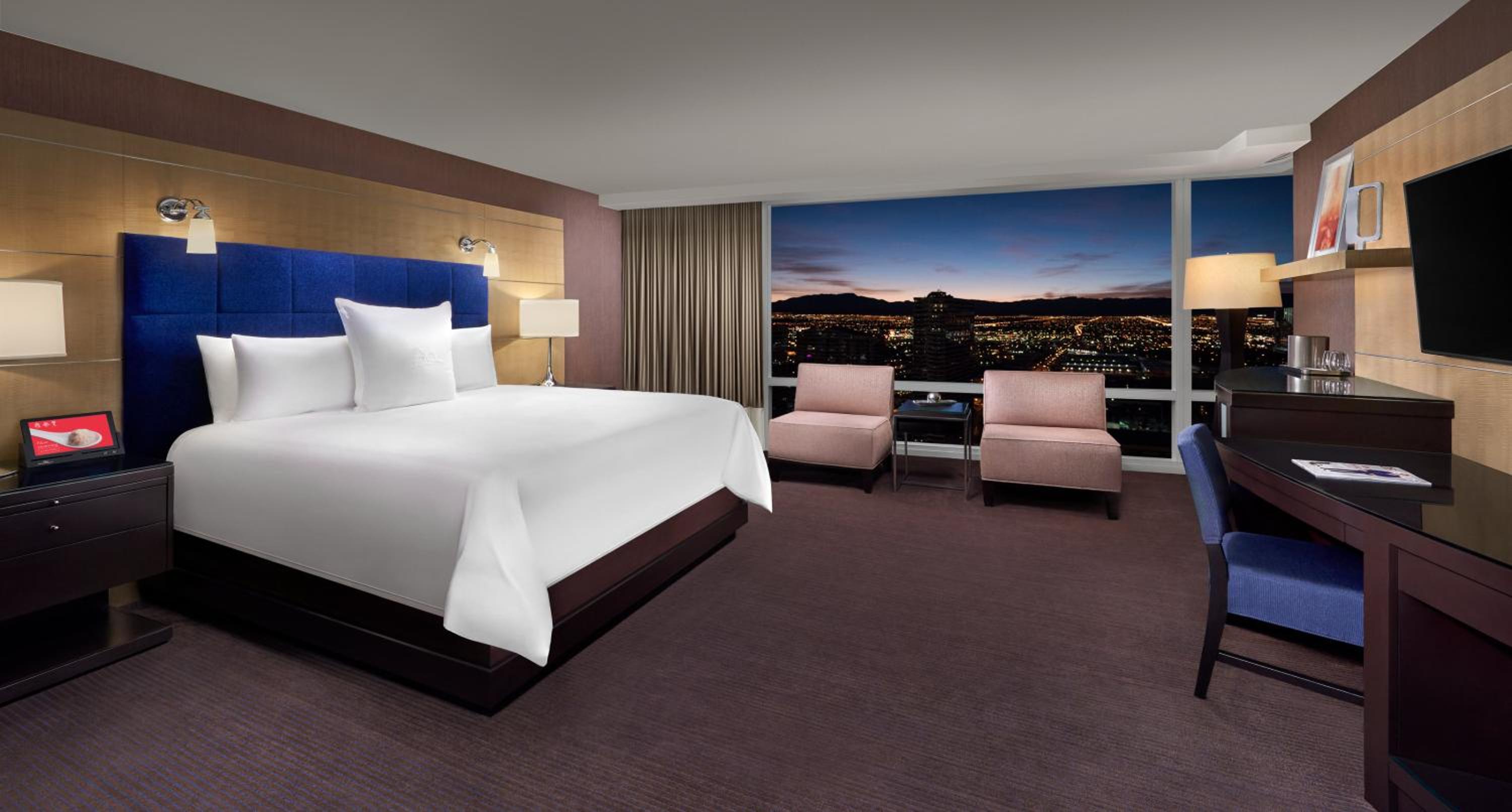 Deluxe King Room - Photo 4