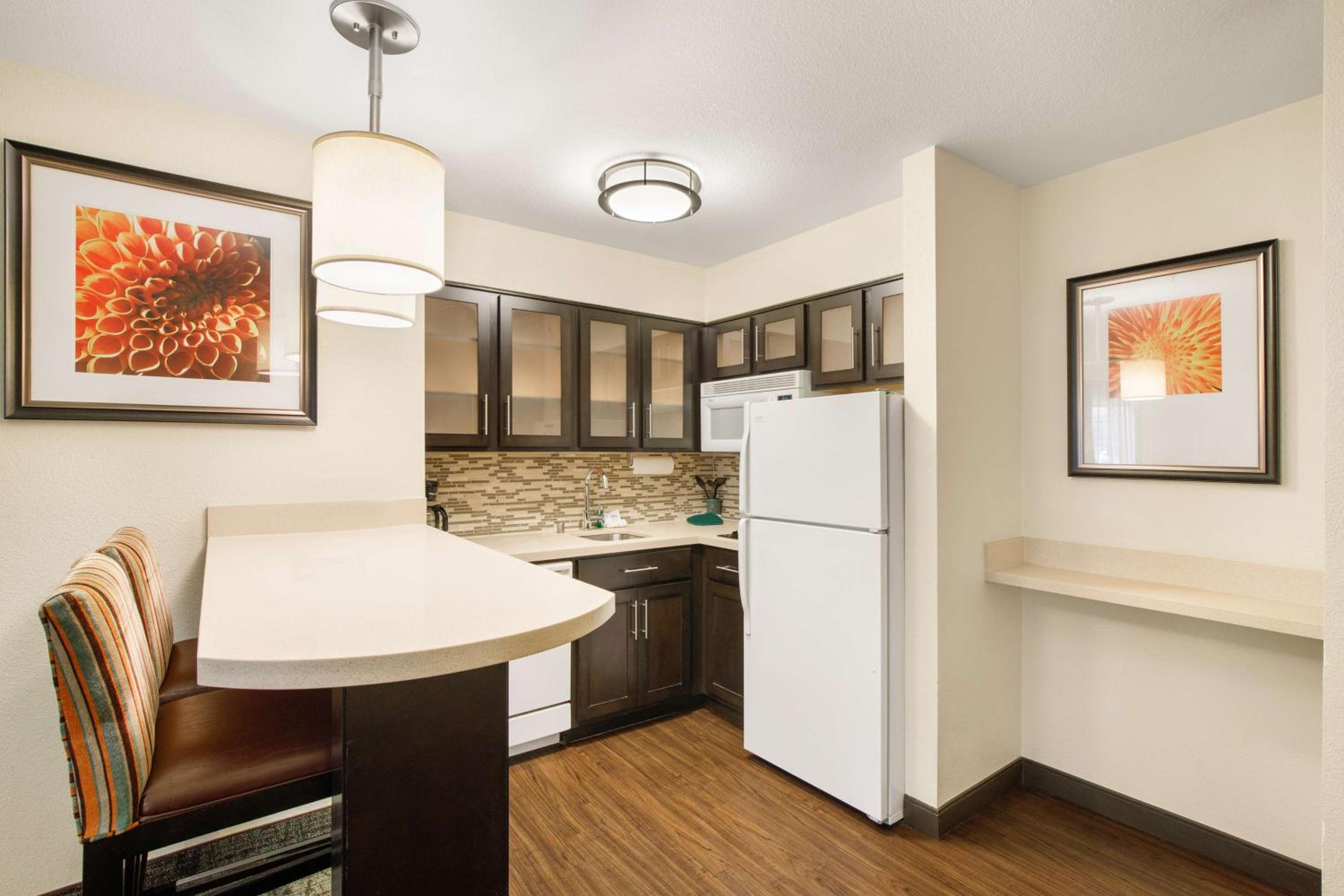 One-Bedroom Suite with Two Double Beds - Photo 3