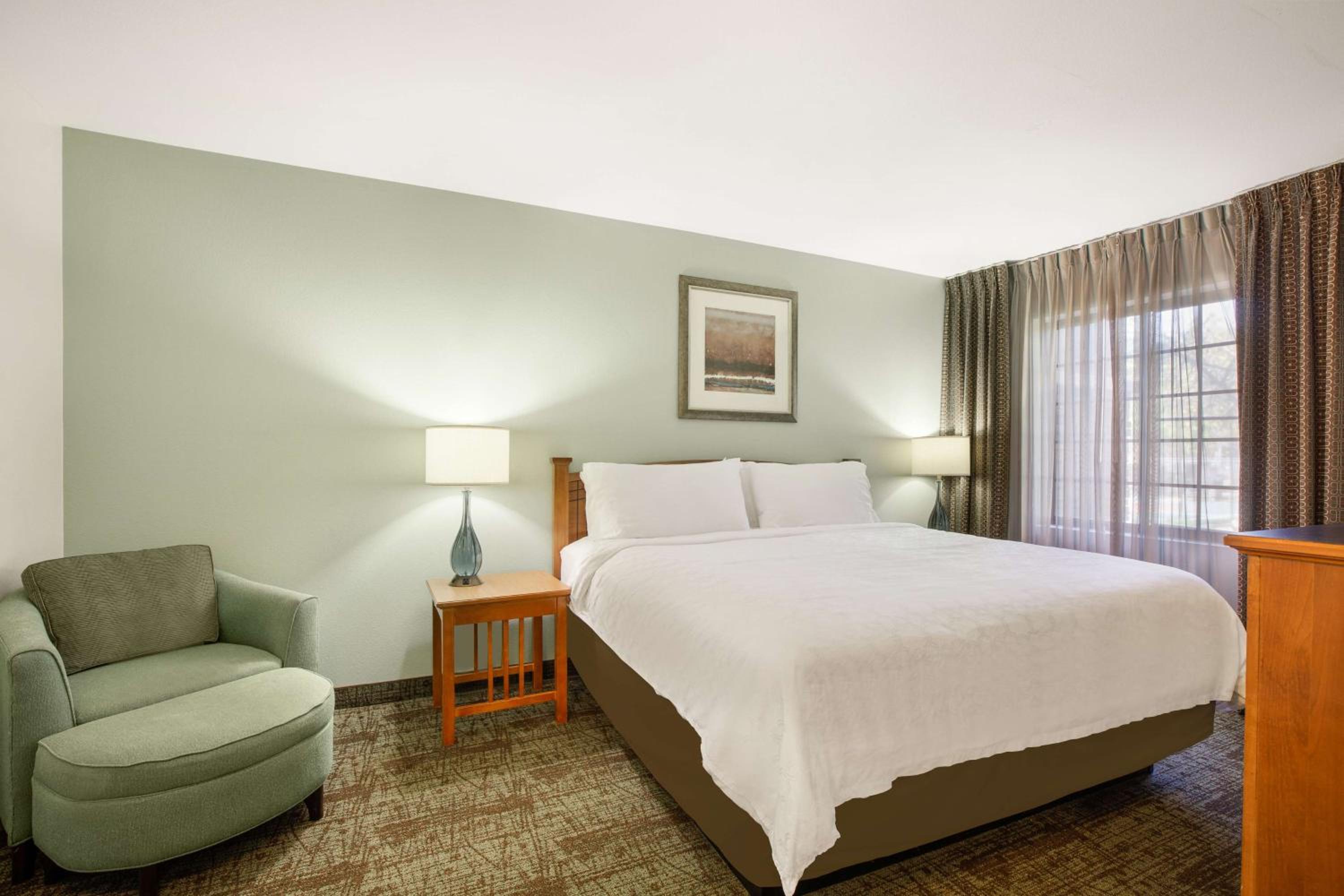 Two-Bedroom Suite with King and Queen Beds - Photo 3