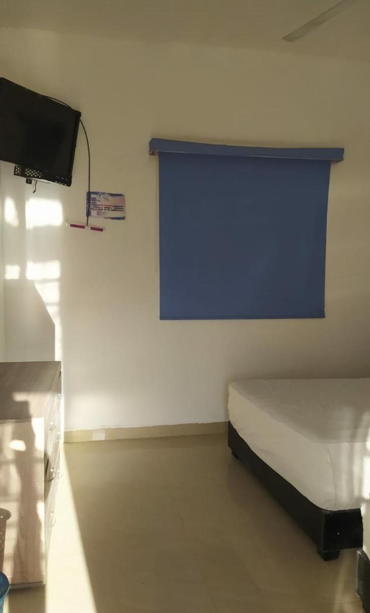 Budget Twin Room photo 3