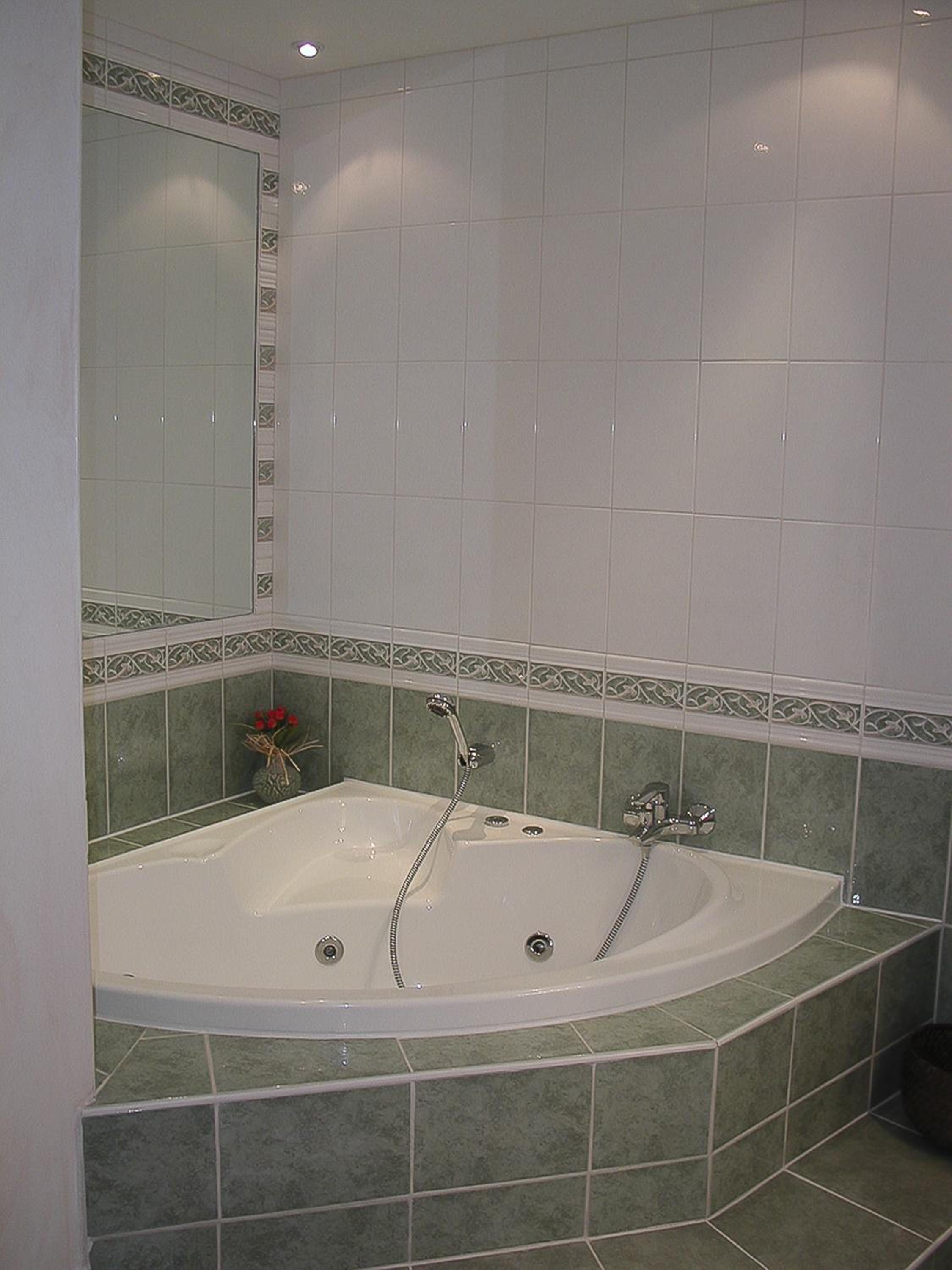 King Room with Spa Bath photo 2