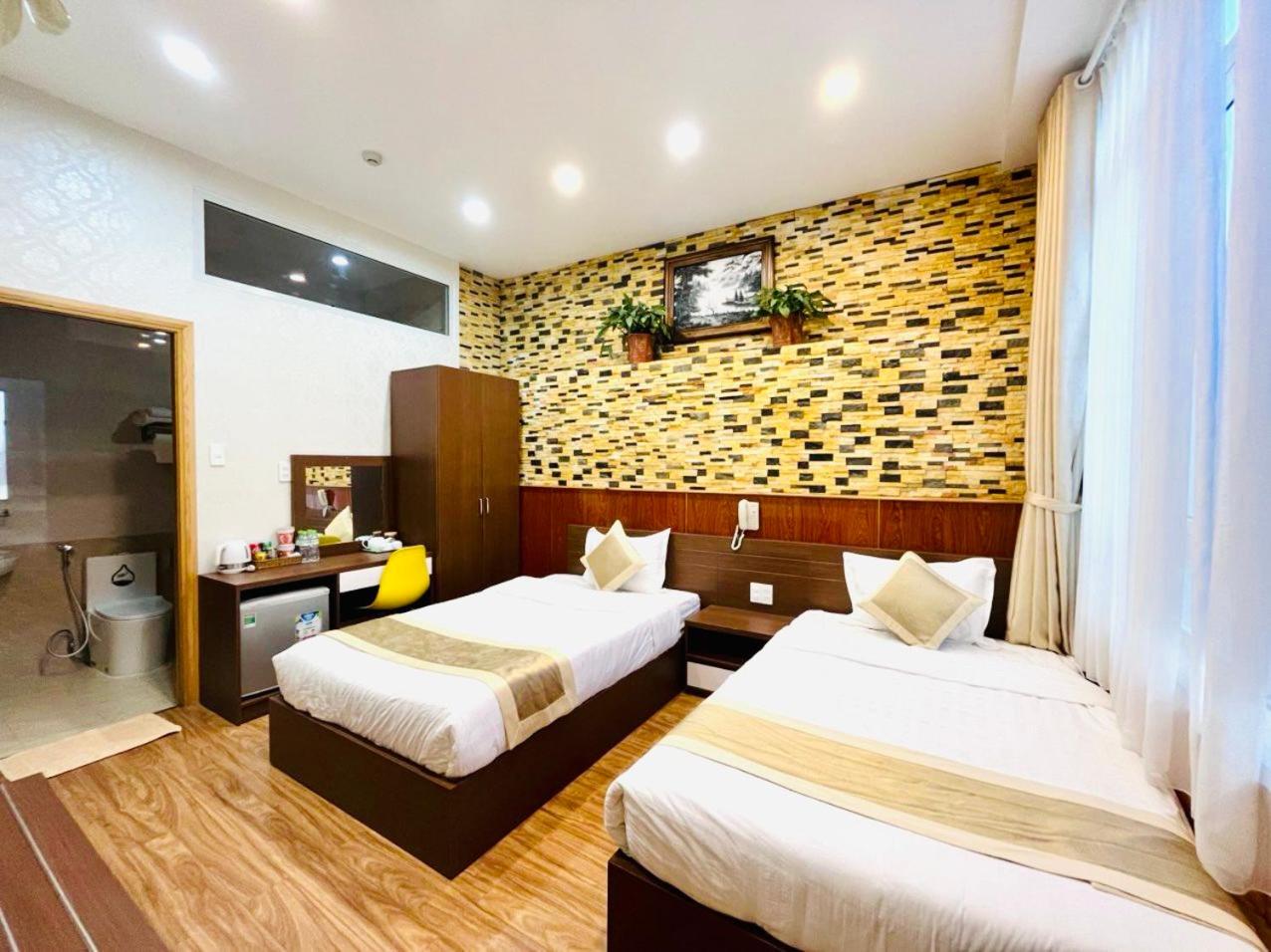 Twin Room with Bath