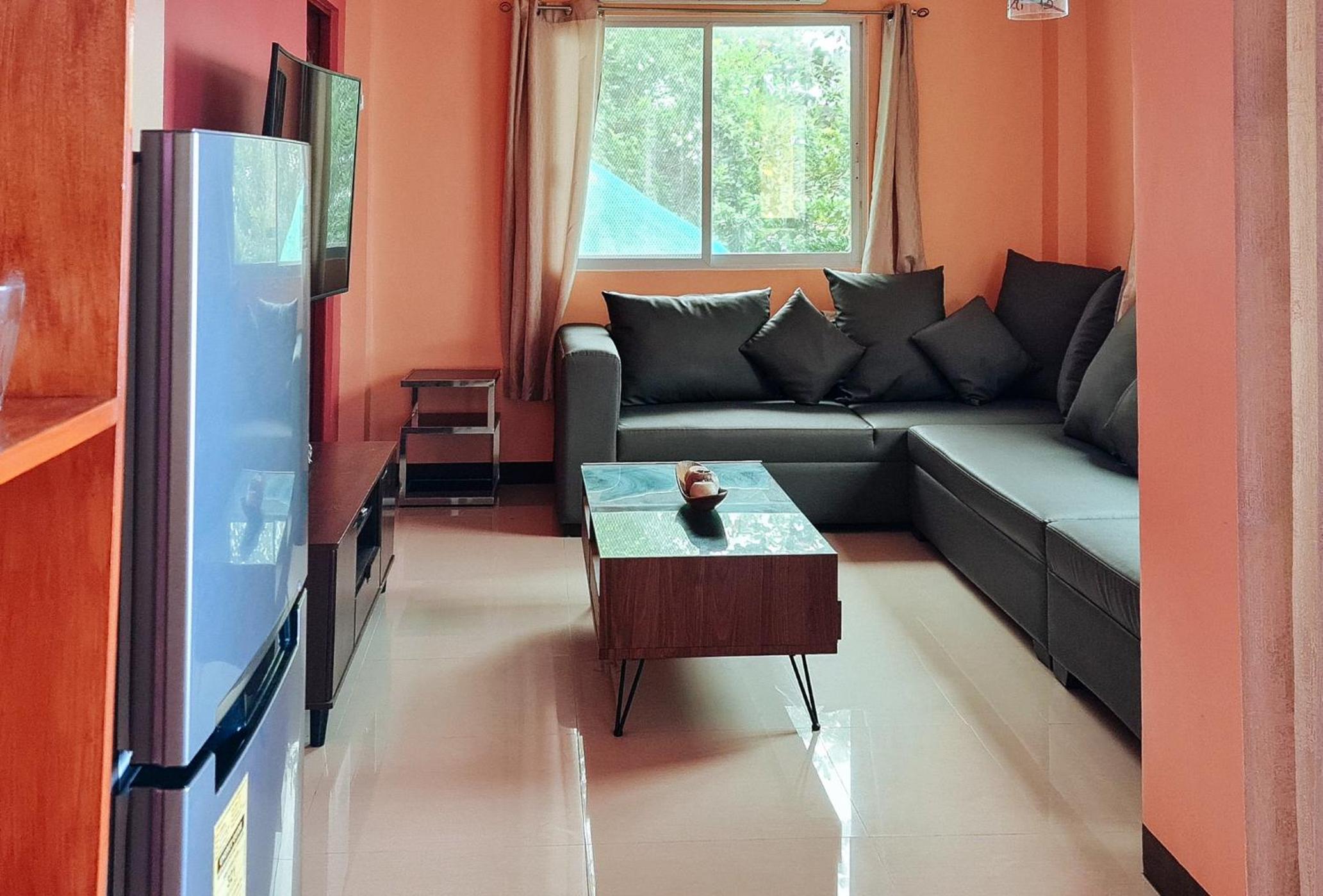 Family Room - Photo 4