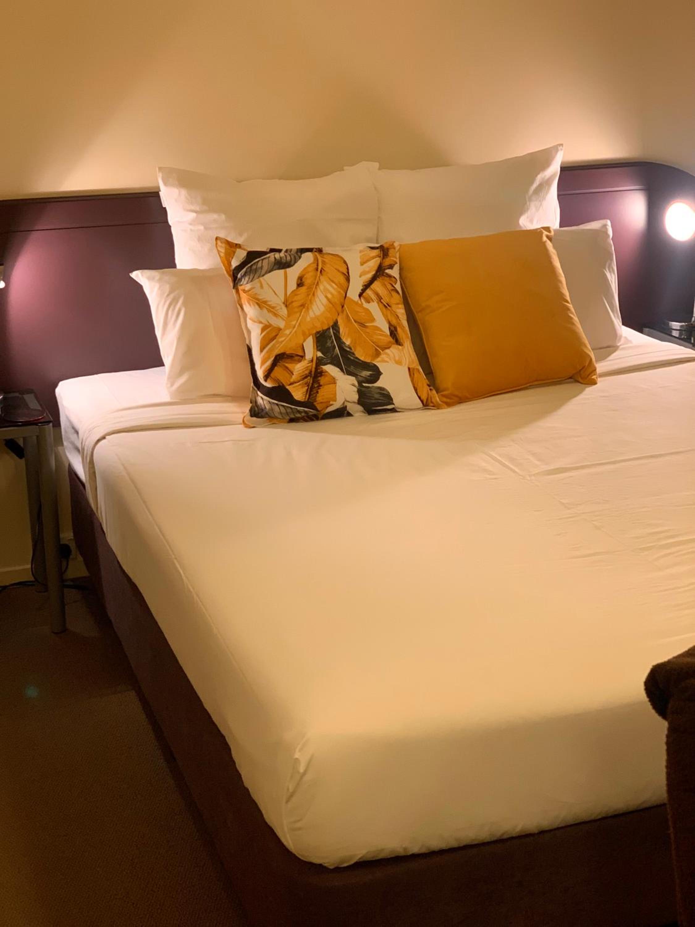 One-Bedroom Suite - Photo 11
