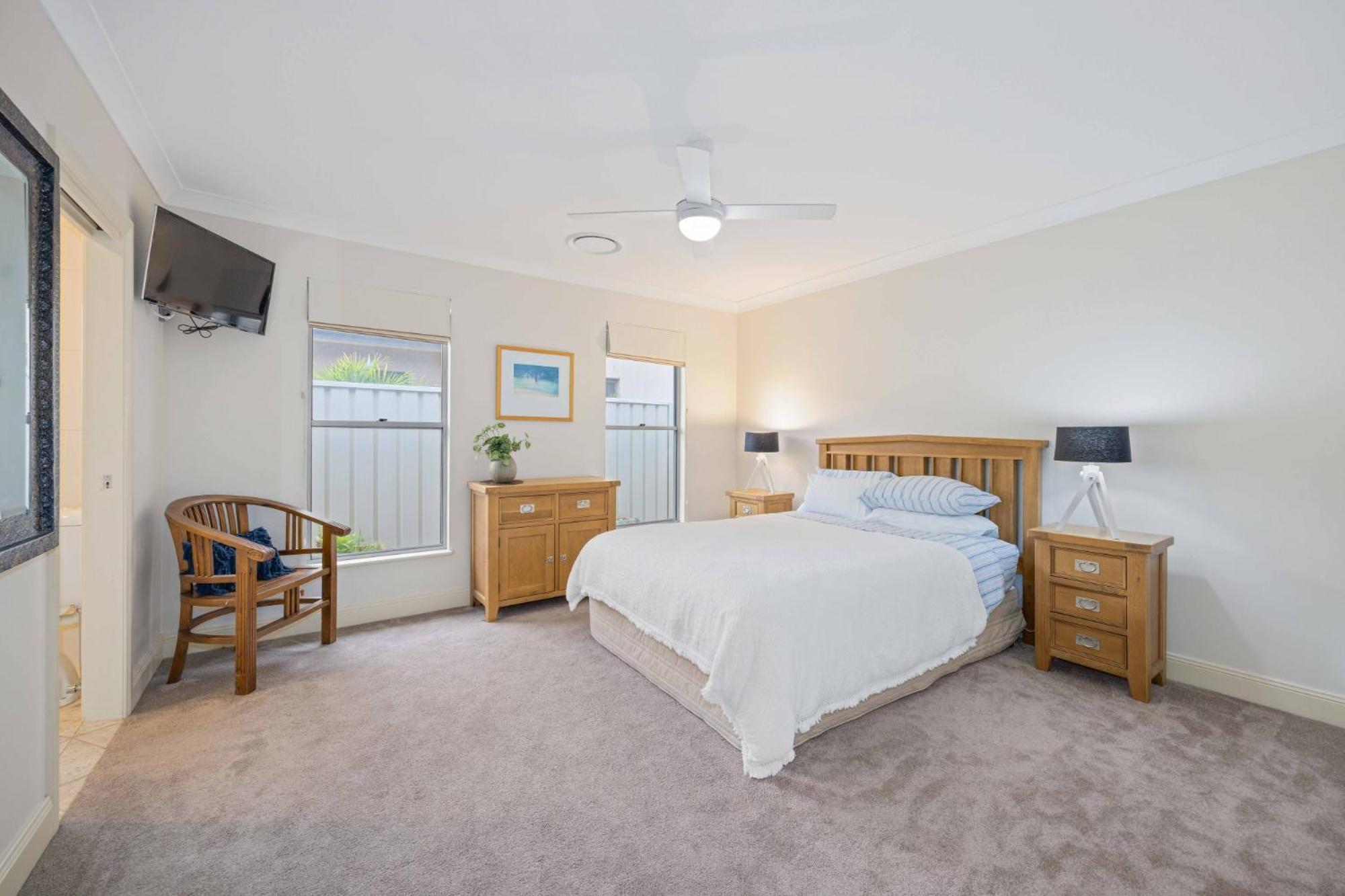 Four-Bedroom House photo 1