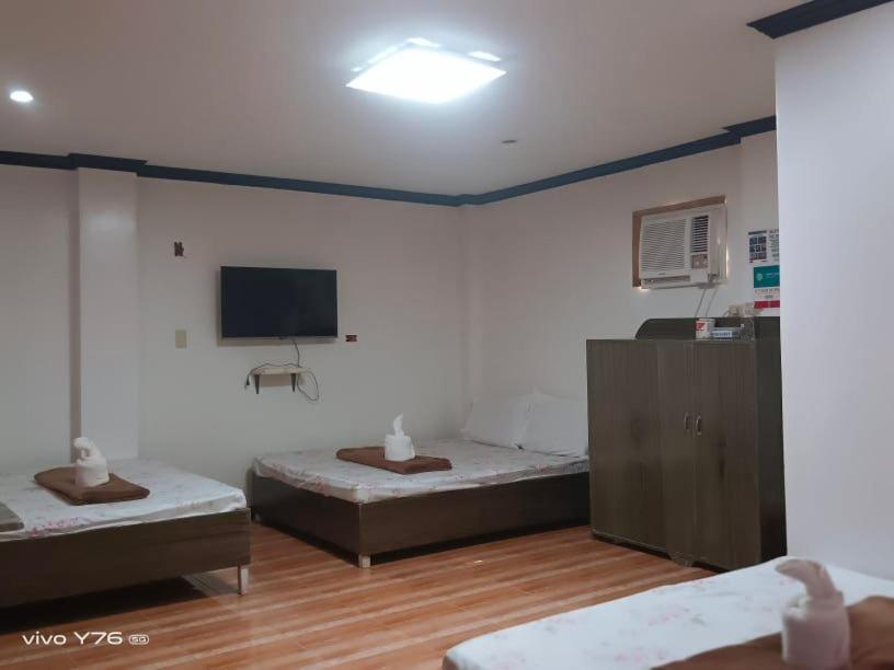 Family Room with Side Sea View - Photo 1