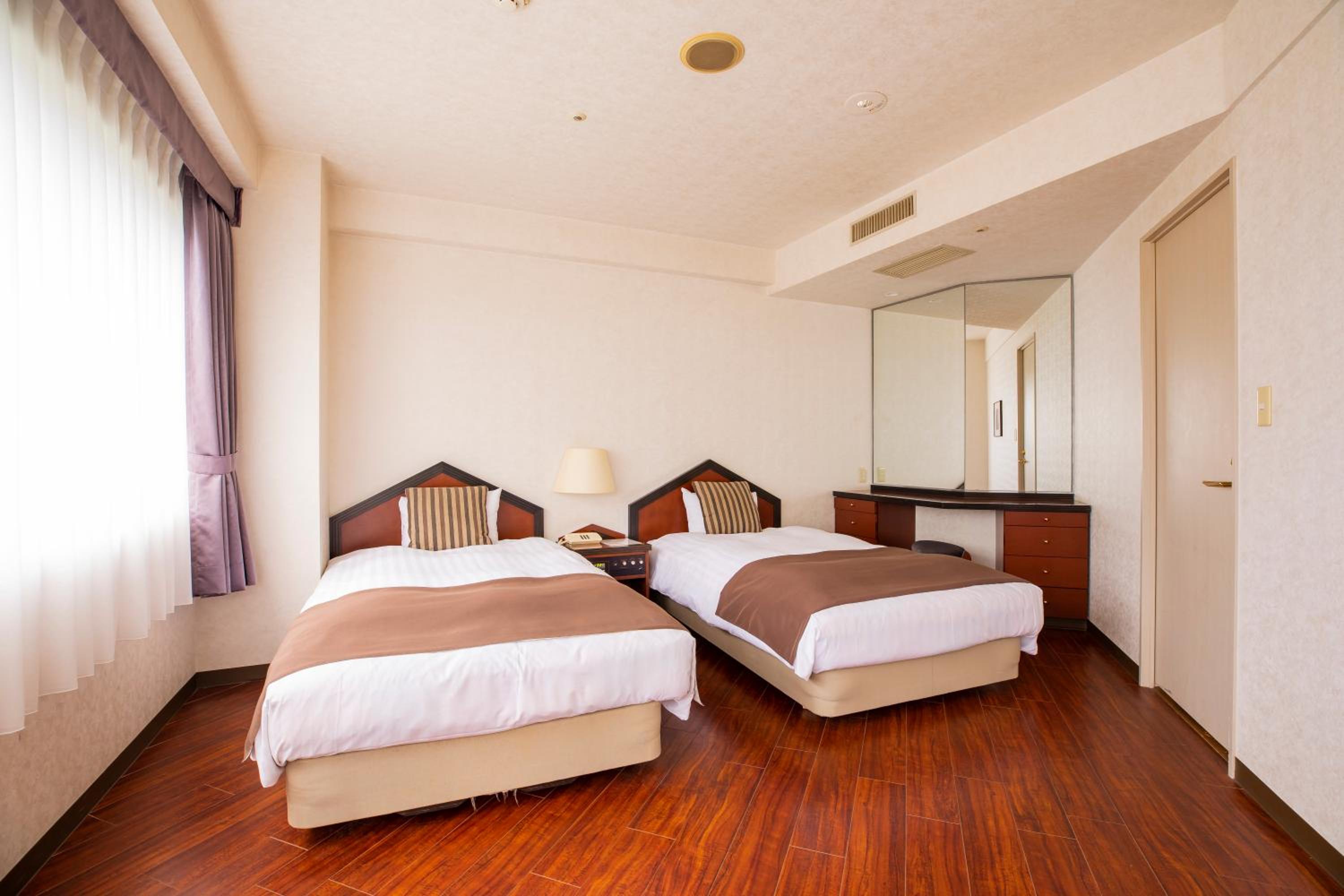 Deluxe Room - Non-Smoking photo 3