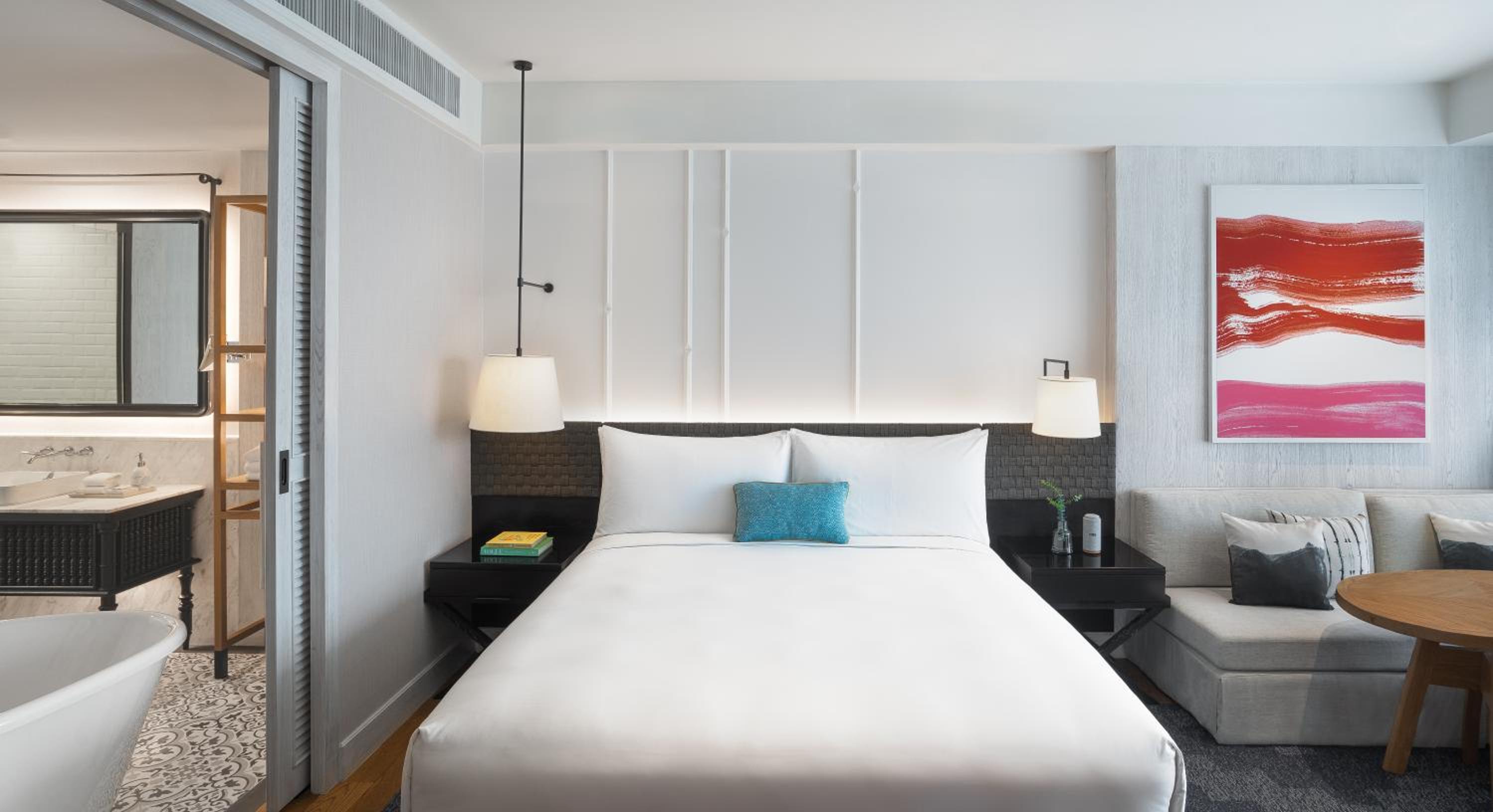 Essential King Room with Sea View - Photo 5
