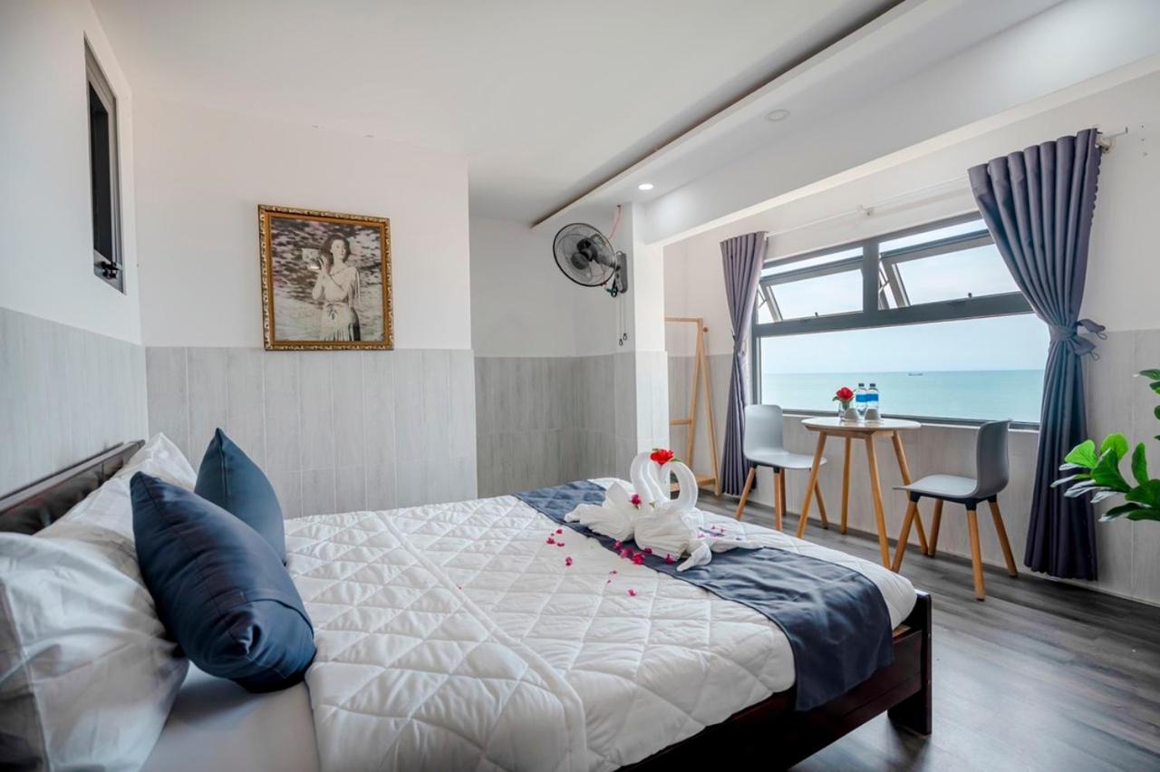 Queen Room with Sea View