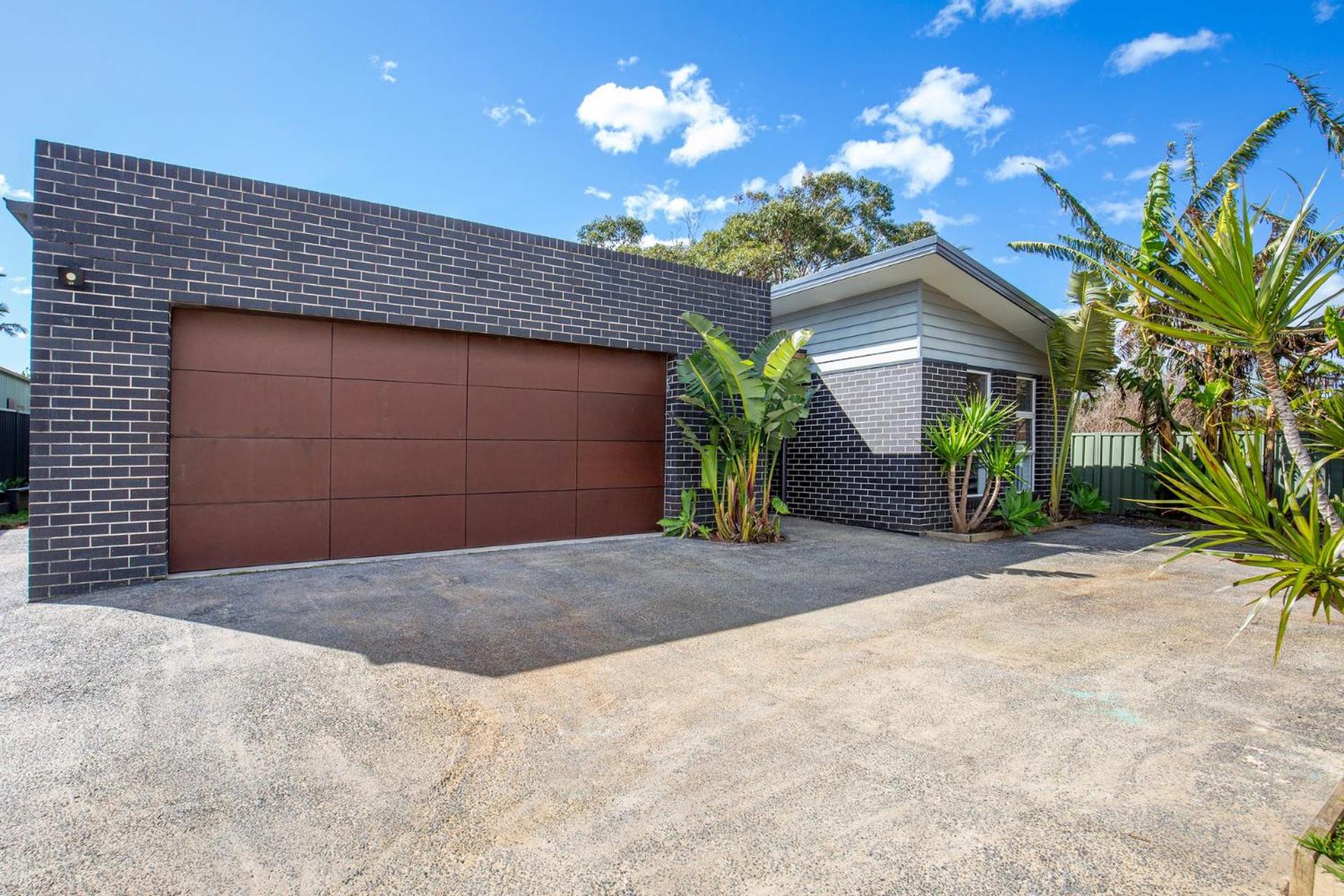 Four-Bedroom House photo 3