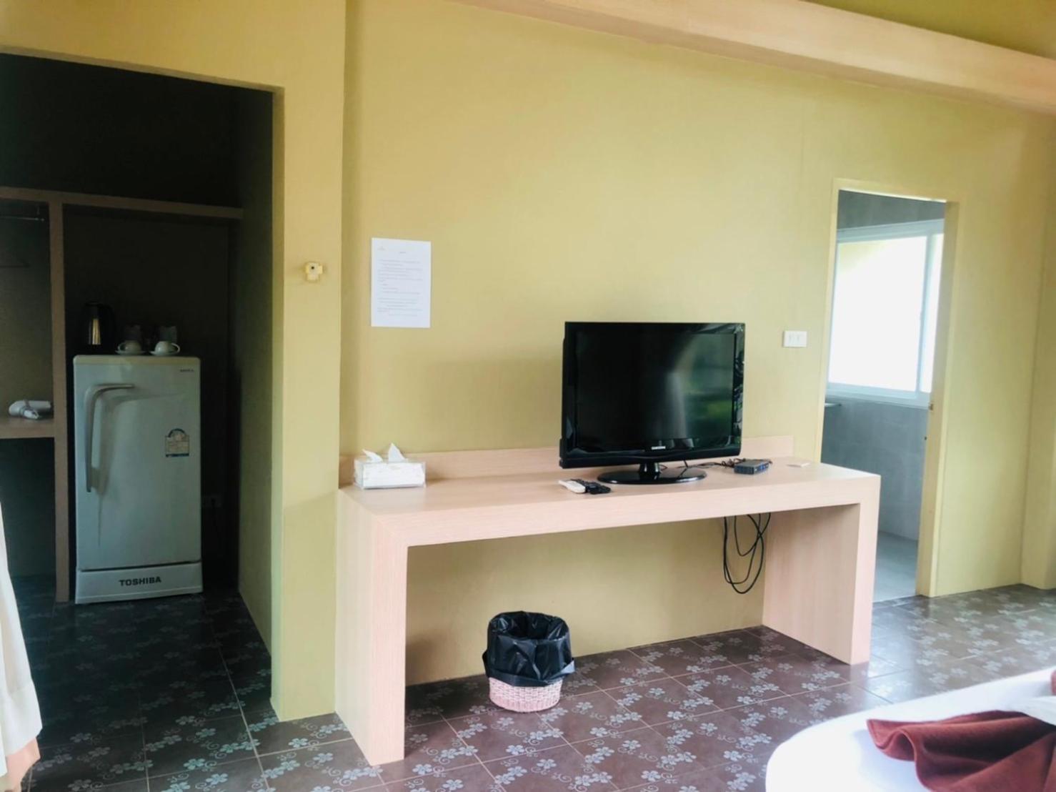 Standard Double or Twin Room with Balcony - Photo 9