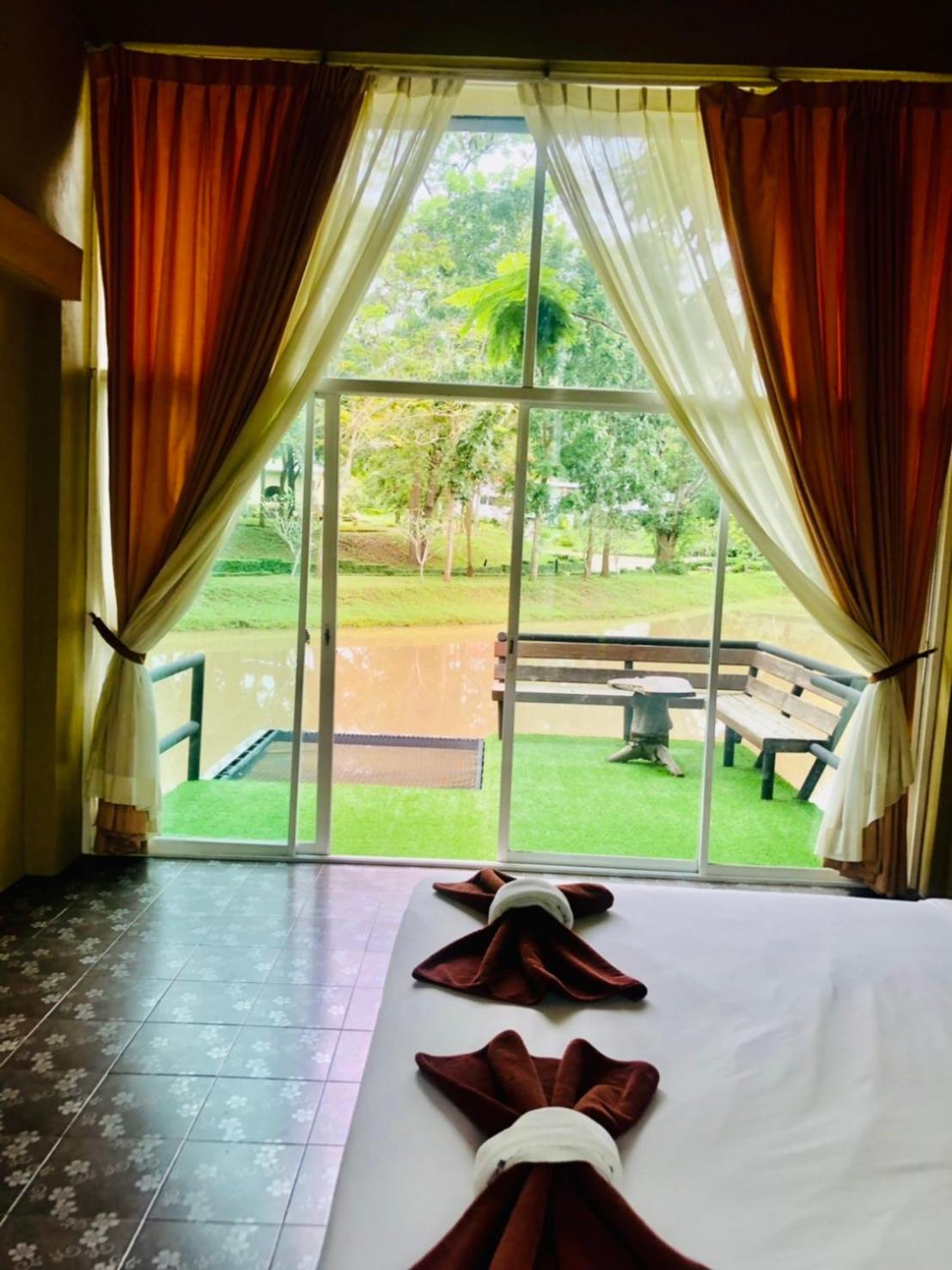 Standard Double or Twin Room with Balcony - Photo 17