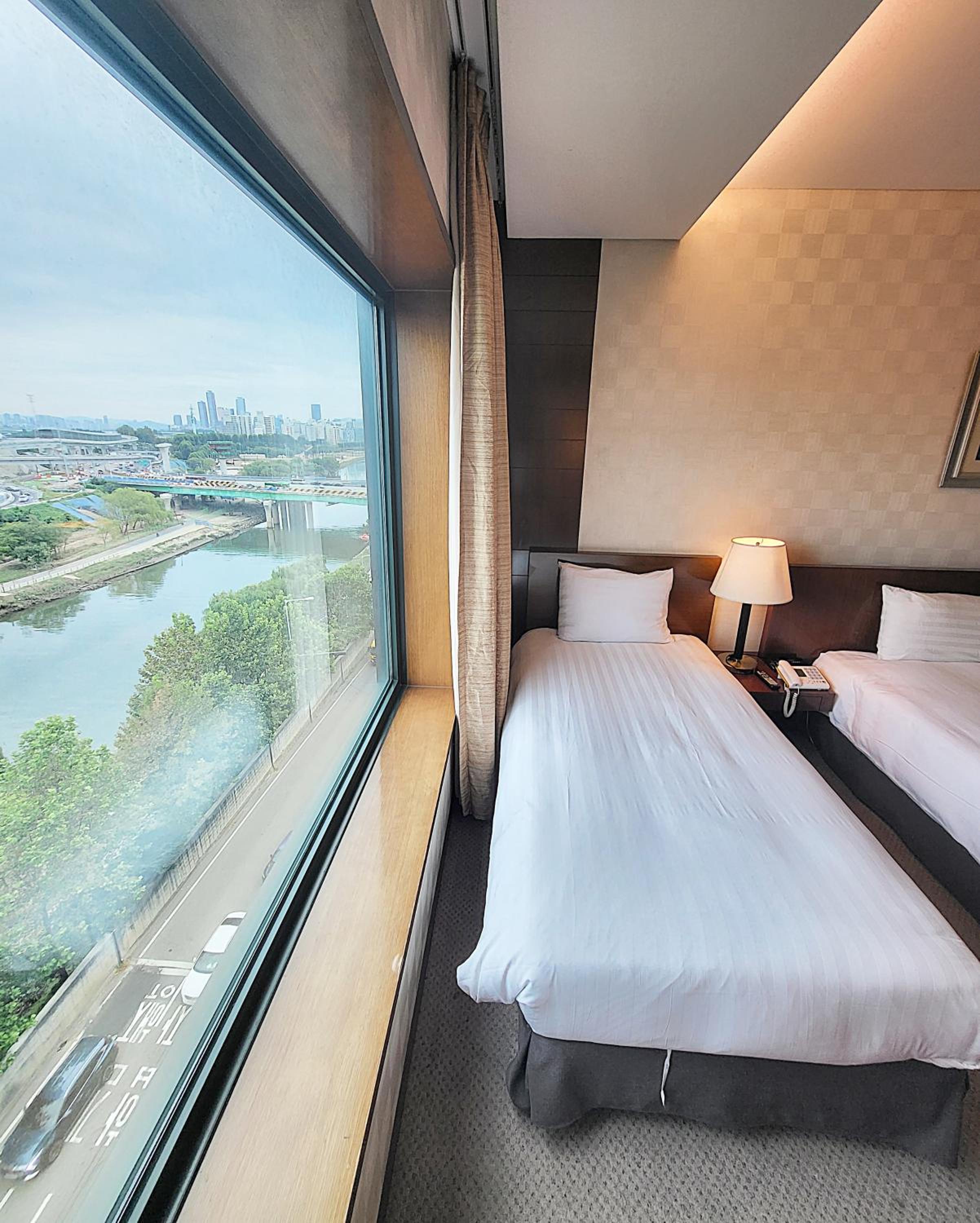 Deluxe Twin Room - Photo 4