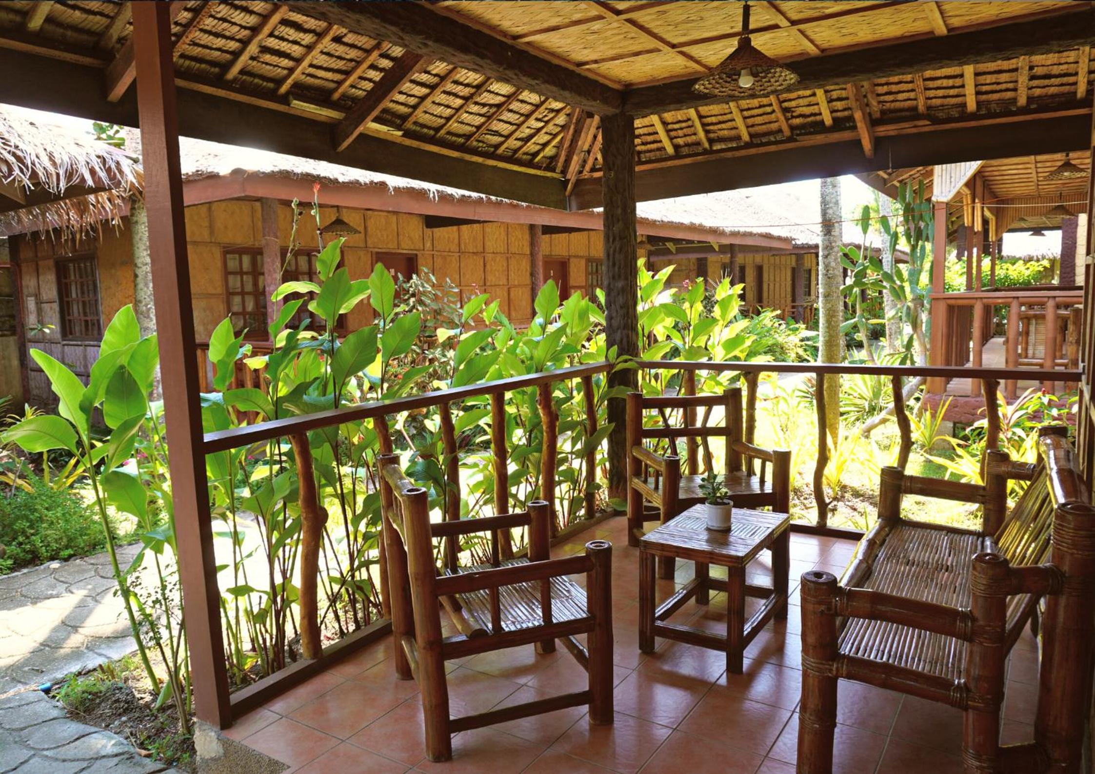 Deluxe Bungalow with Garden View - Photo 2