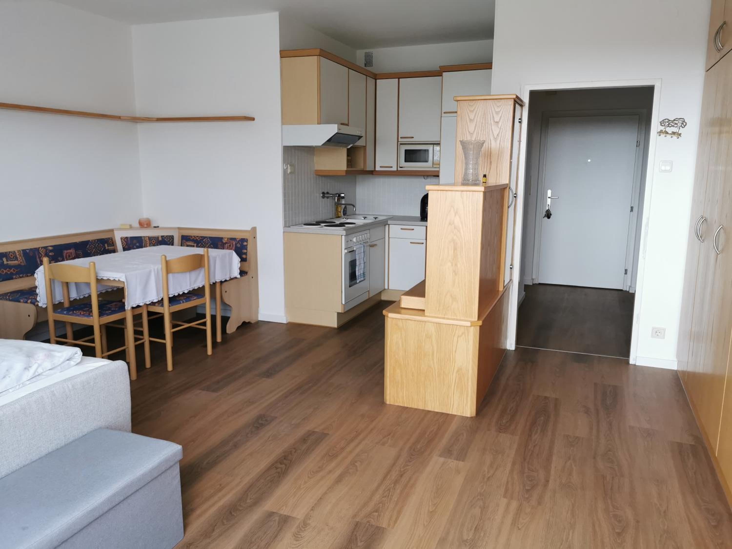 Apartment With Balcony photo 3