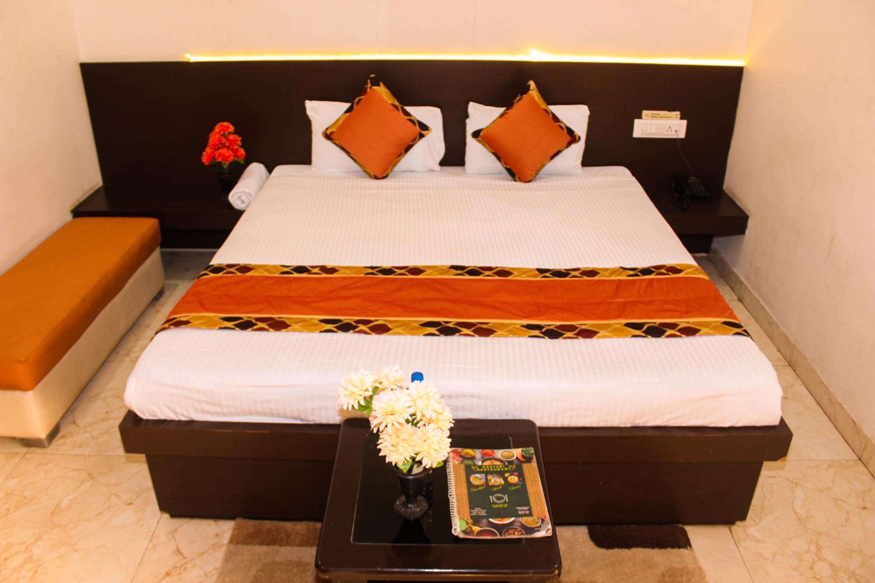 Deluxe Double Room - Photo 14