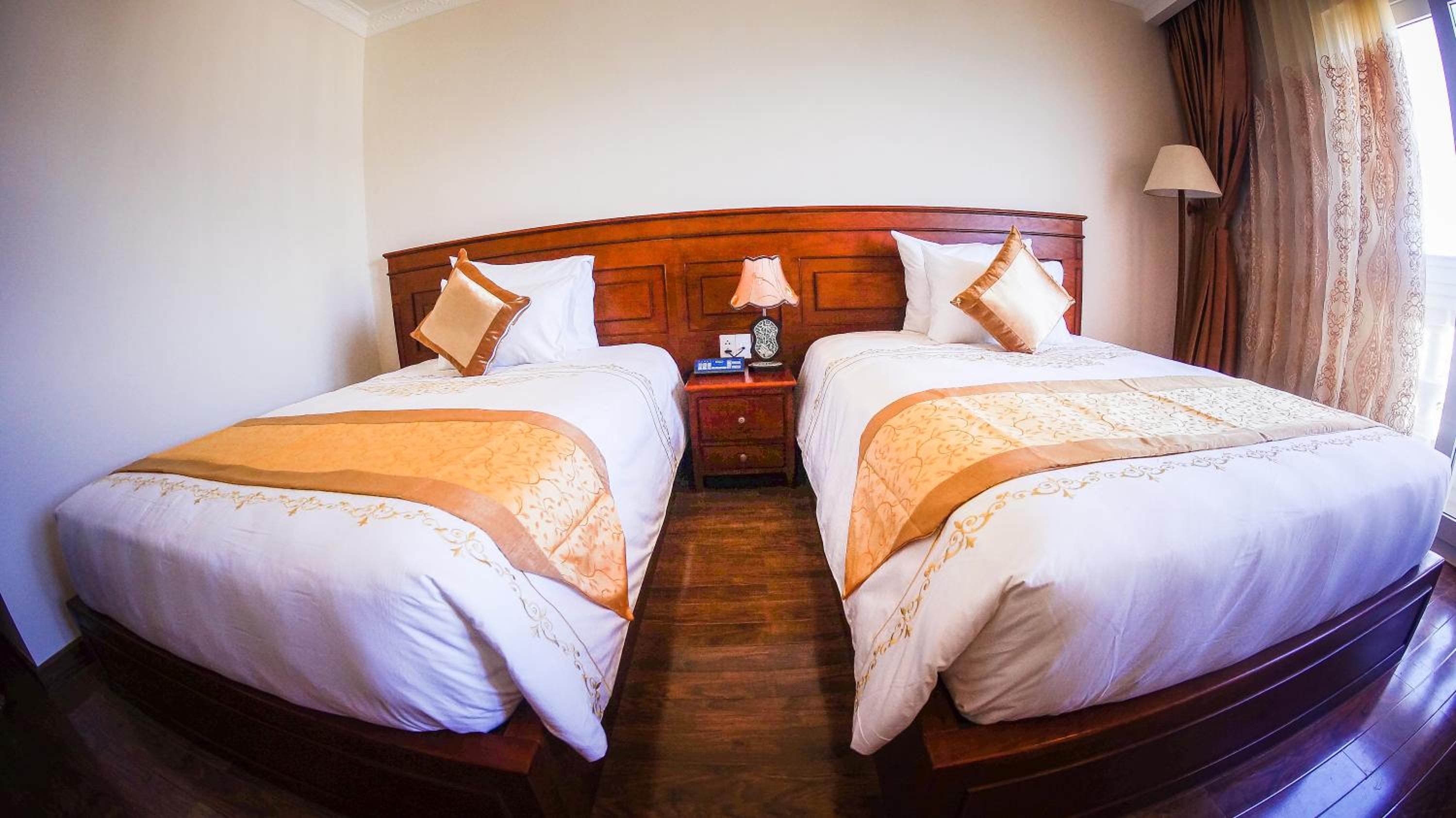 Superior Twin Room with City View