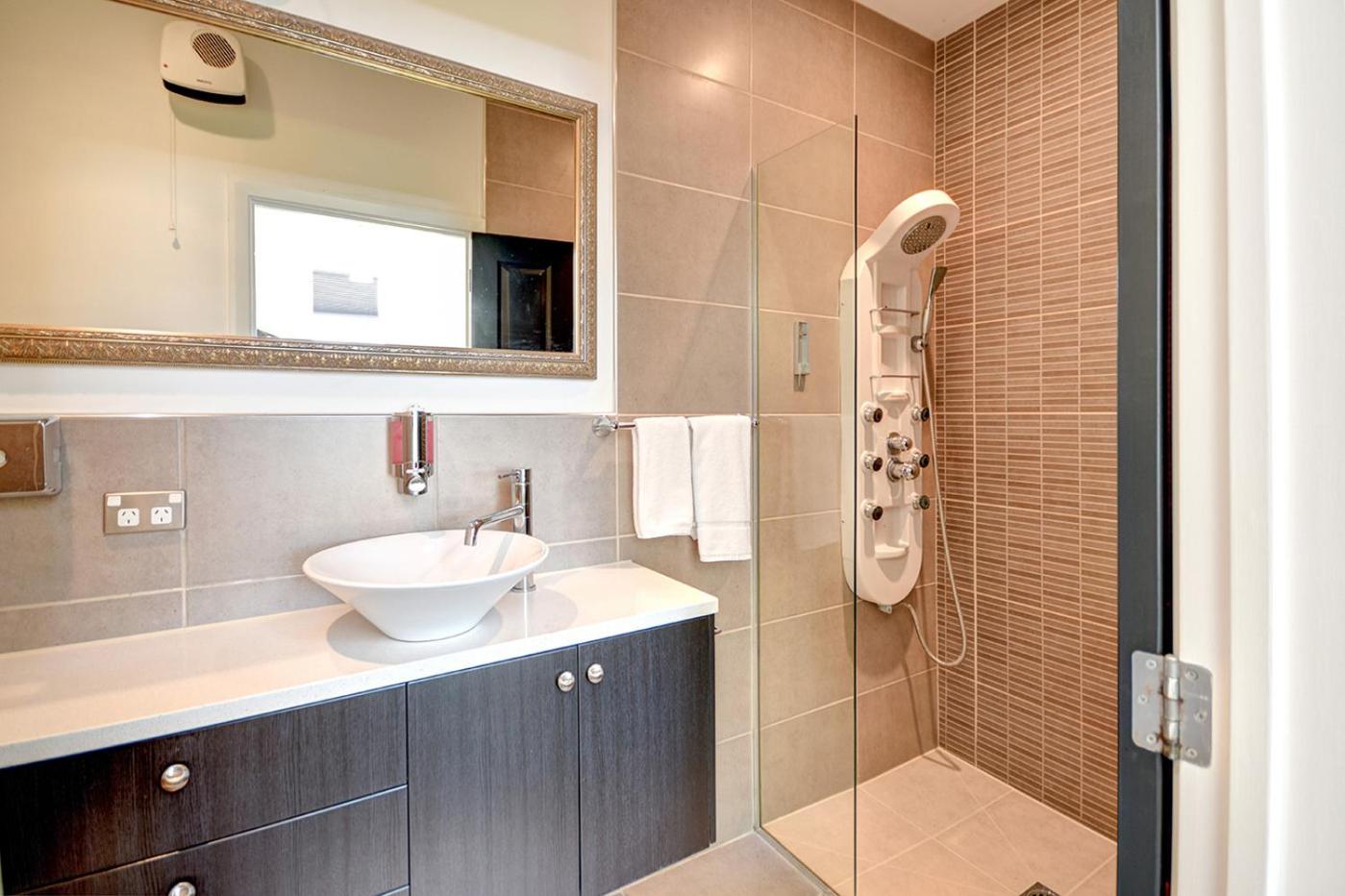 2 Bedroom Inner City Apartment - Photo 6
