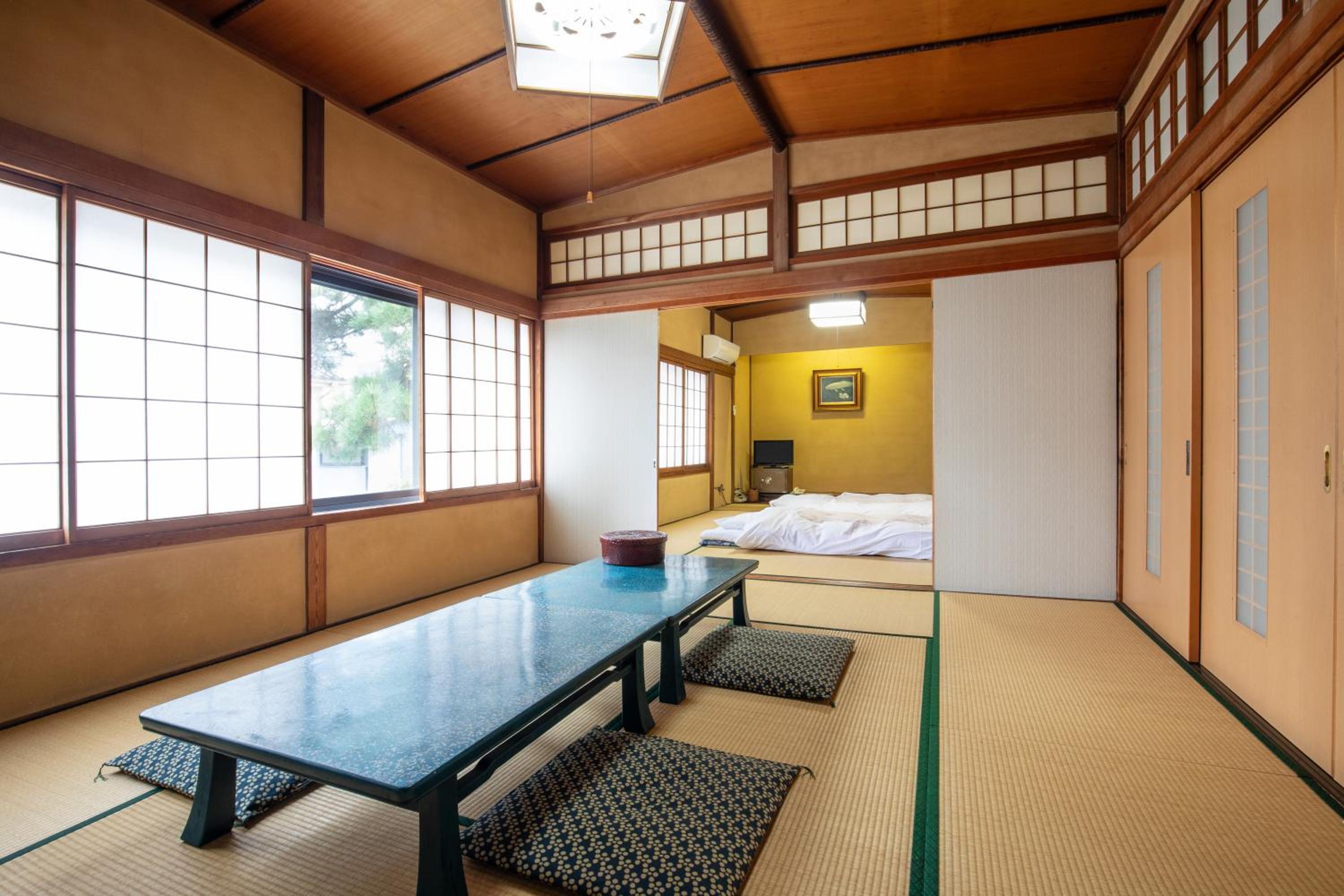 Japanese-Style Triple Room with Shared Bathroom