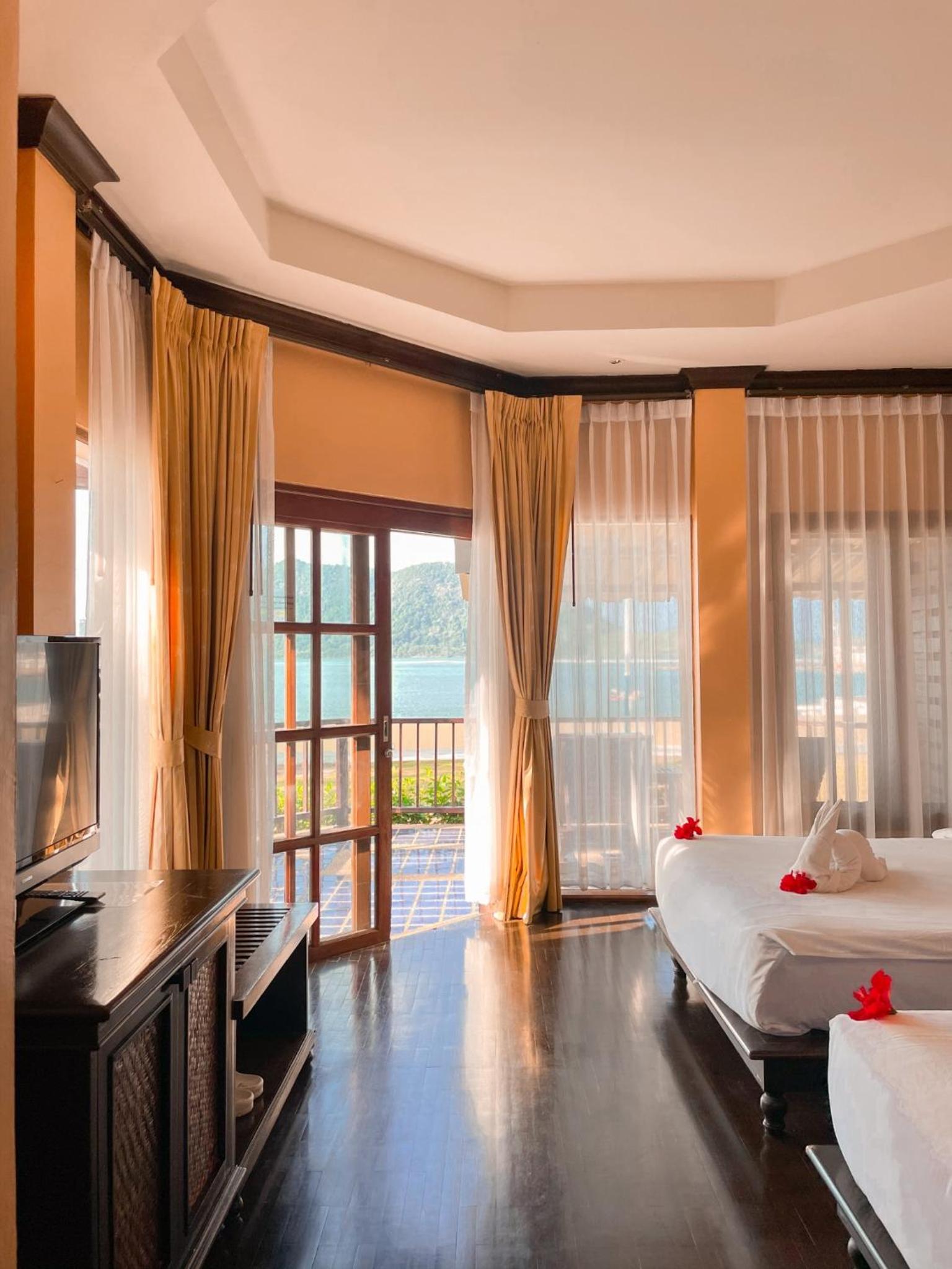 Premier Twin Room - Photo 3