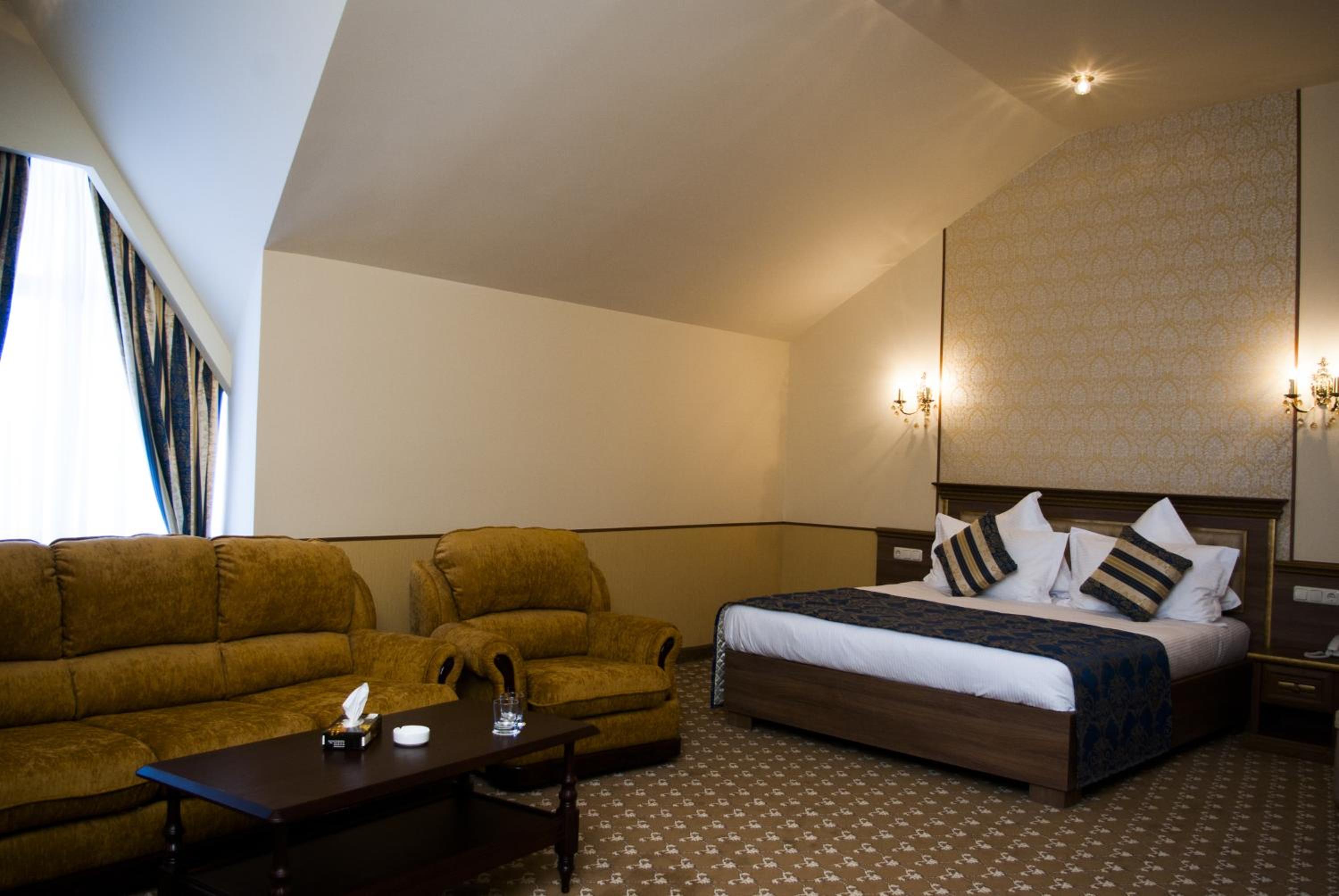 Junior Suite (2 Adults) photo 1