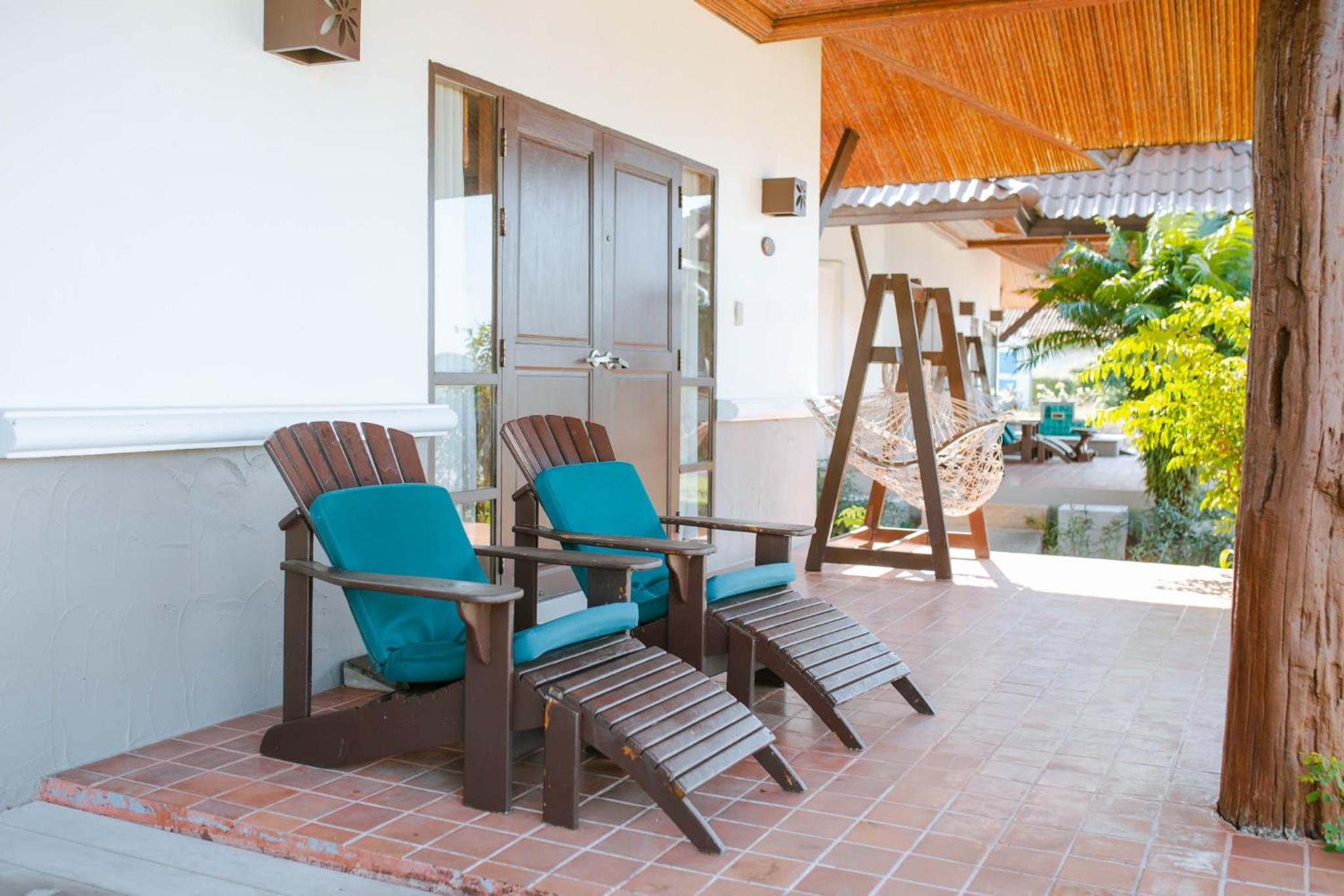 Villa with Garden View - Photo 6