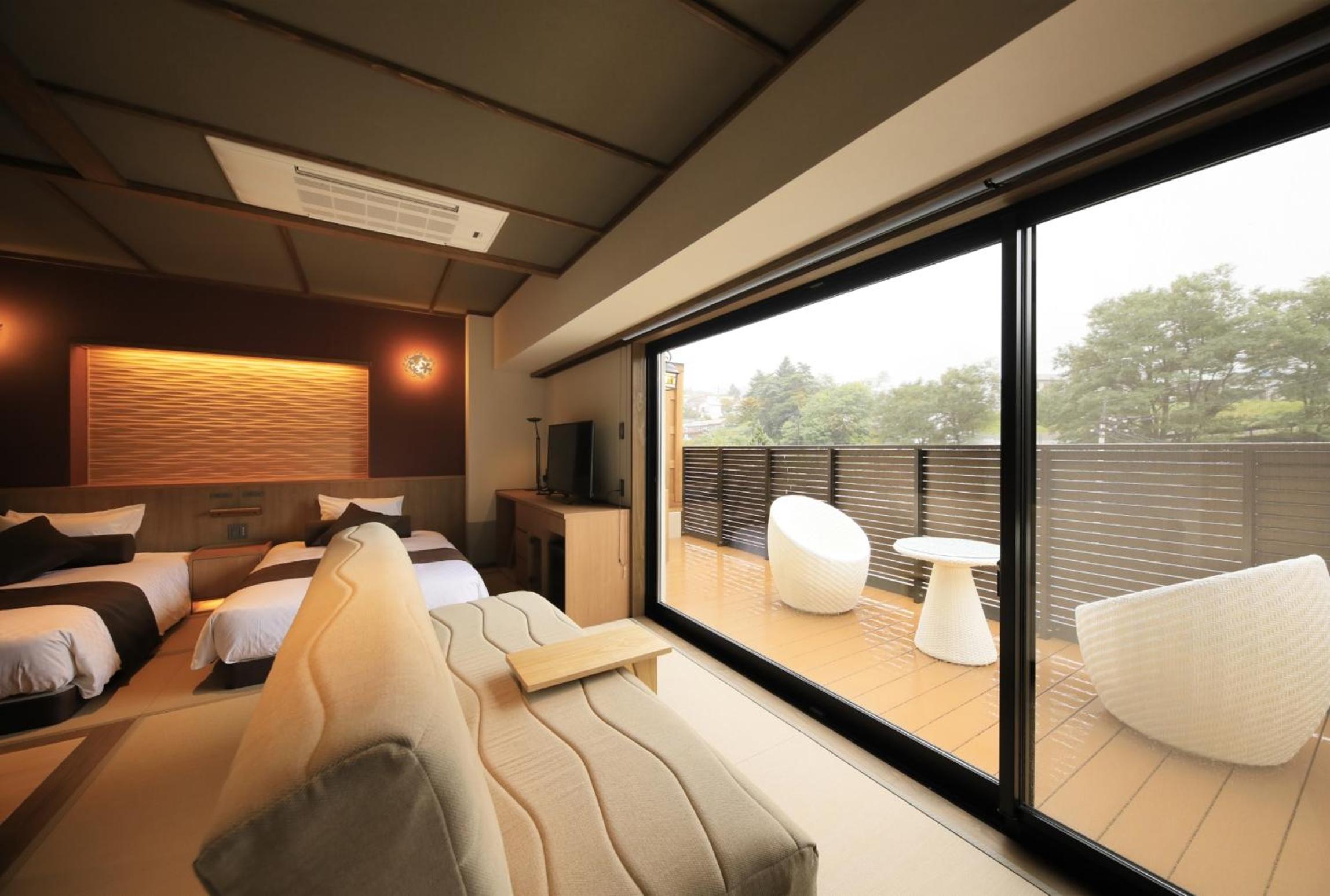 Deluxe Twin Room with 2 Open-Air Bath