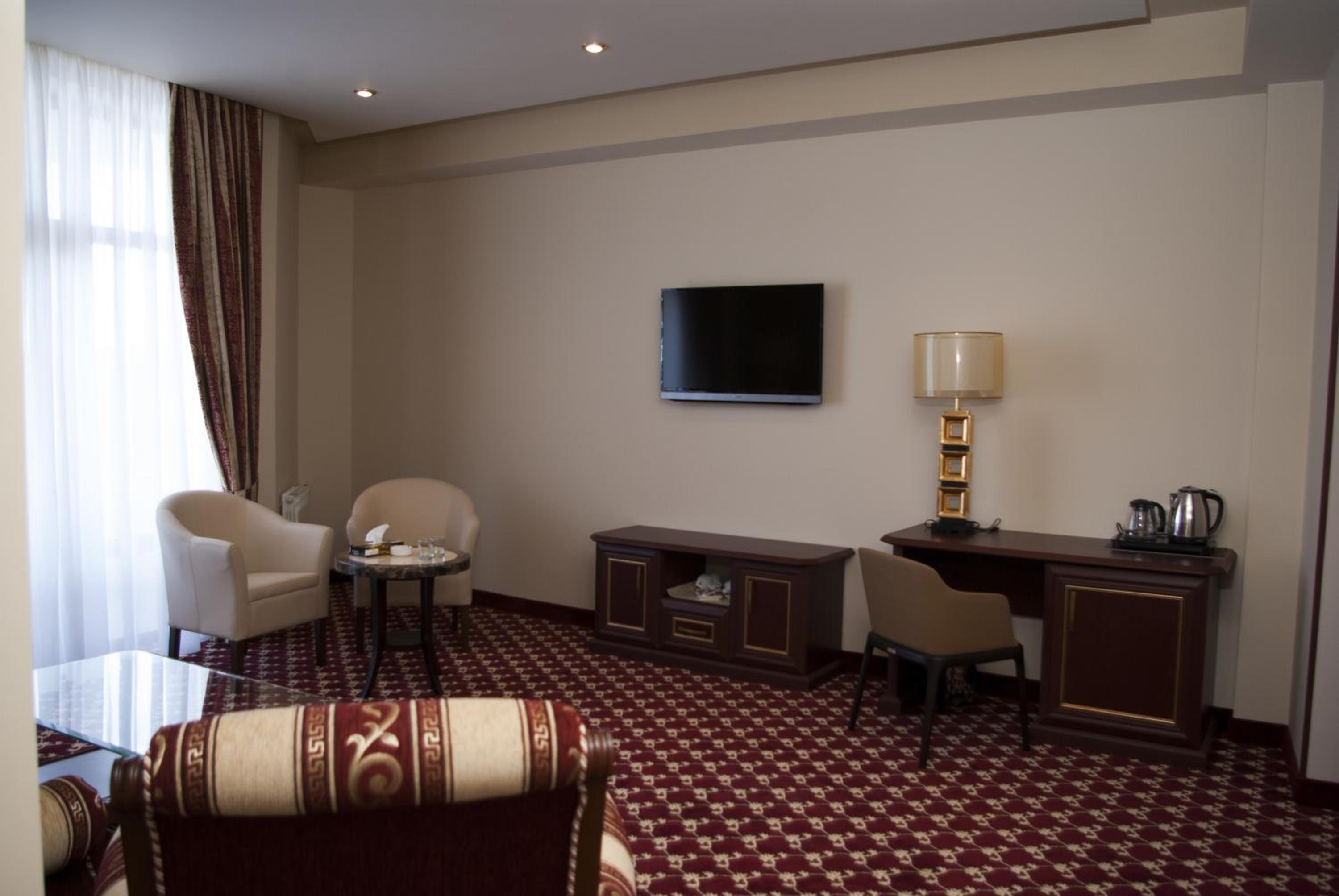 Two-Bedroom Suite photo 2