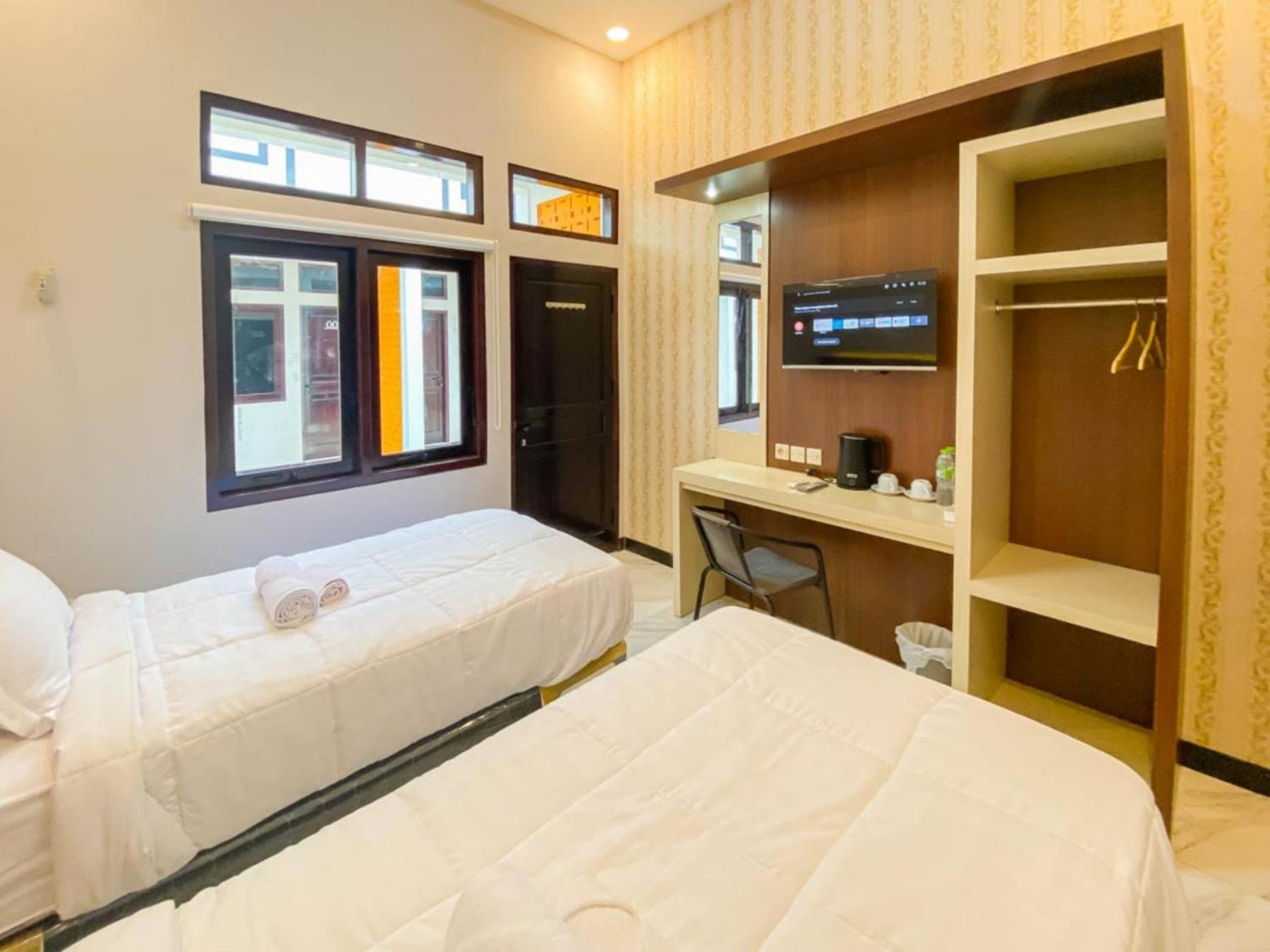 Standard Twin Room - Photo 5