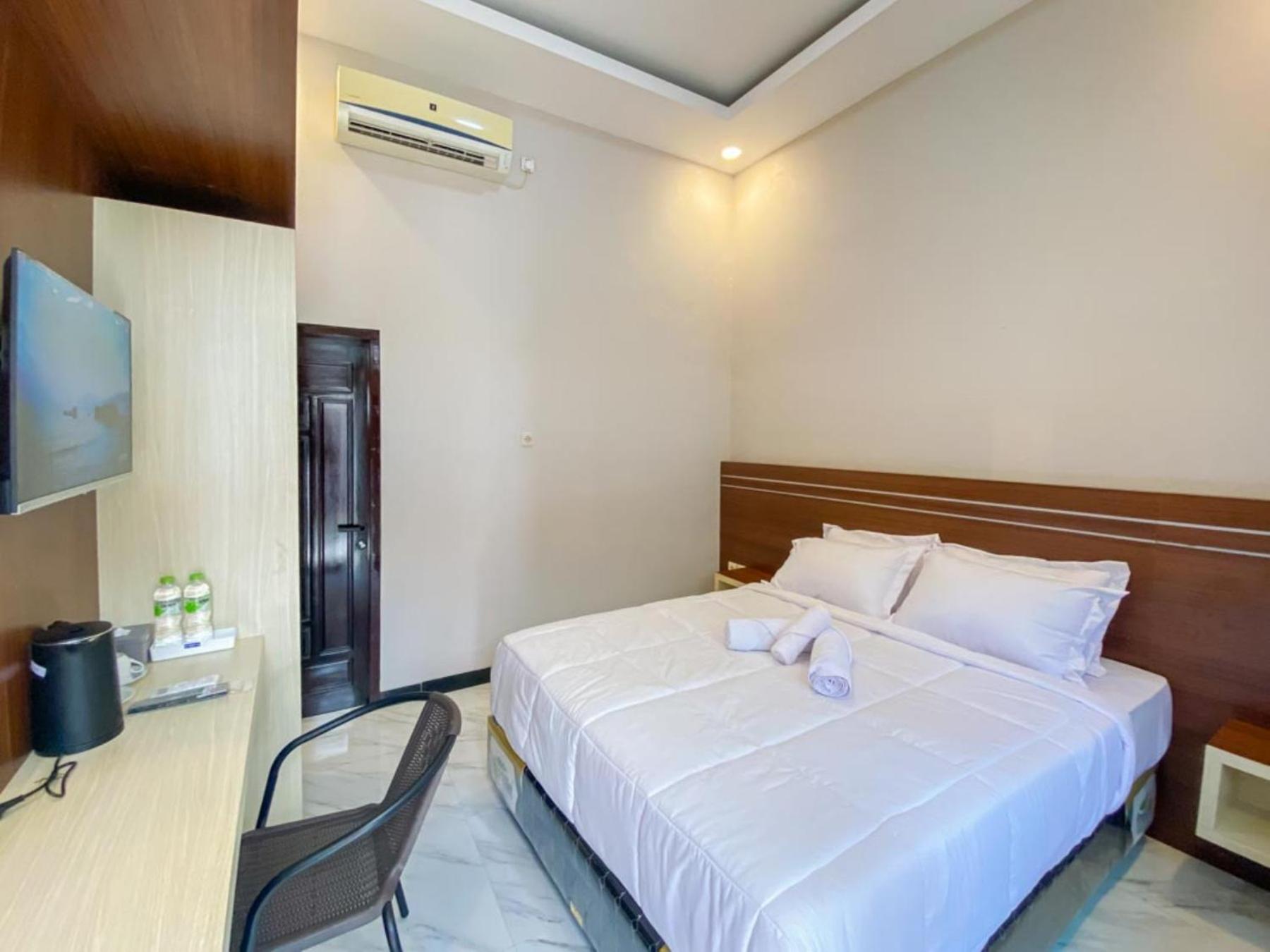 Standard Double Room - Photo 6