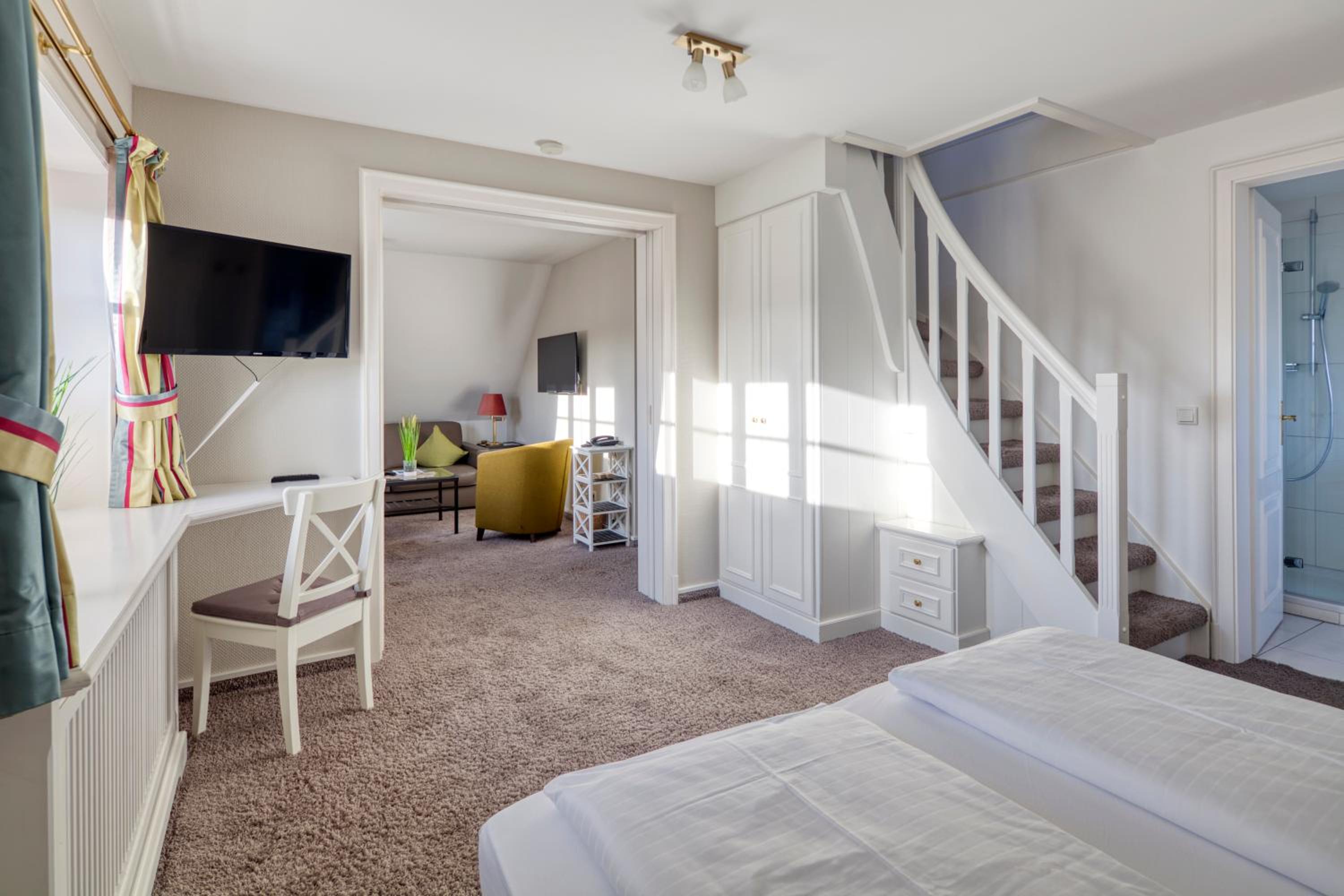 Deluxe Suite photo 2