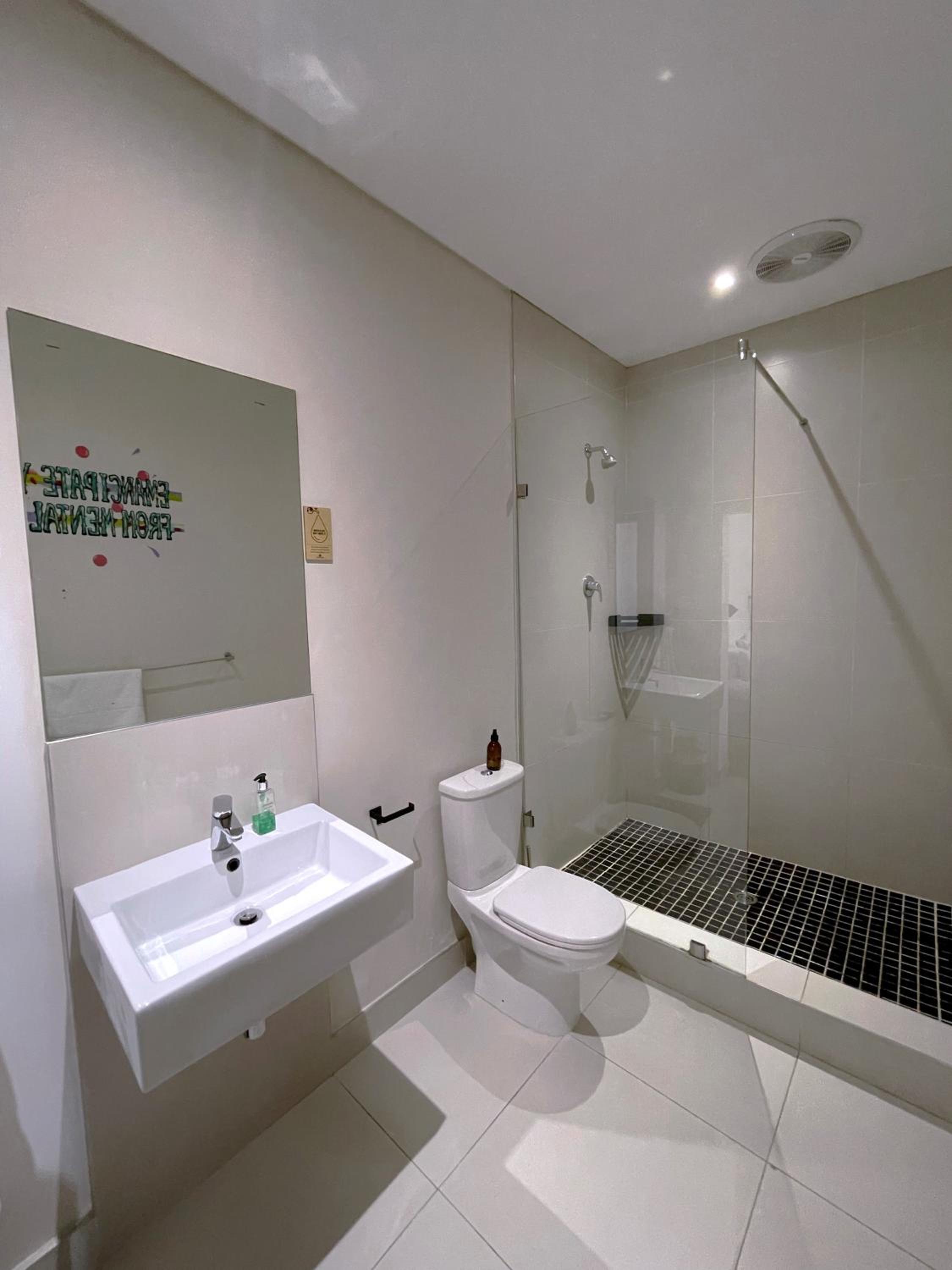Superior Double Ensuite - Photo 3