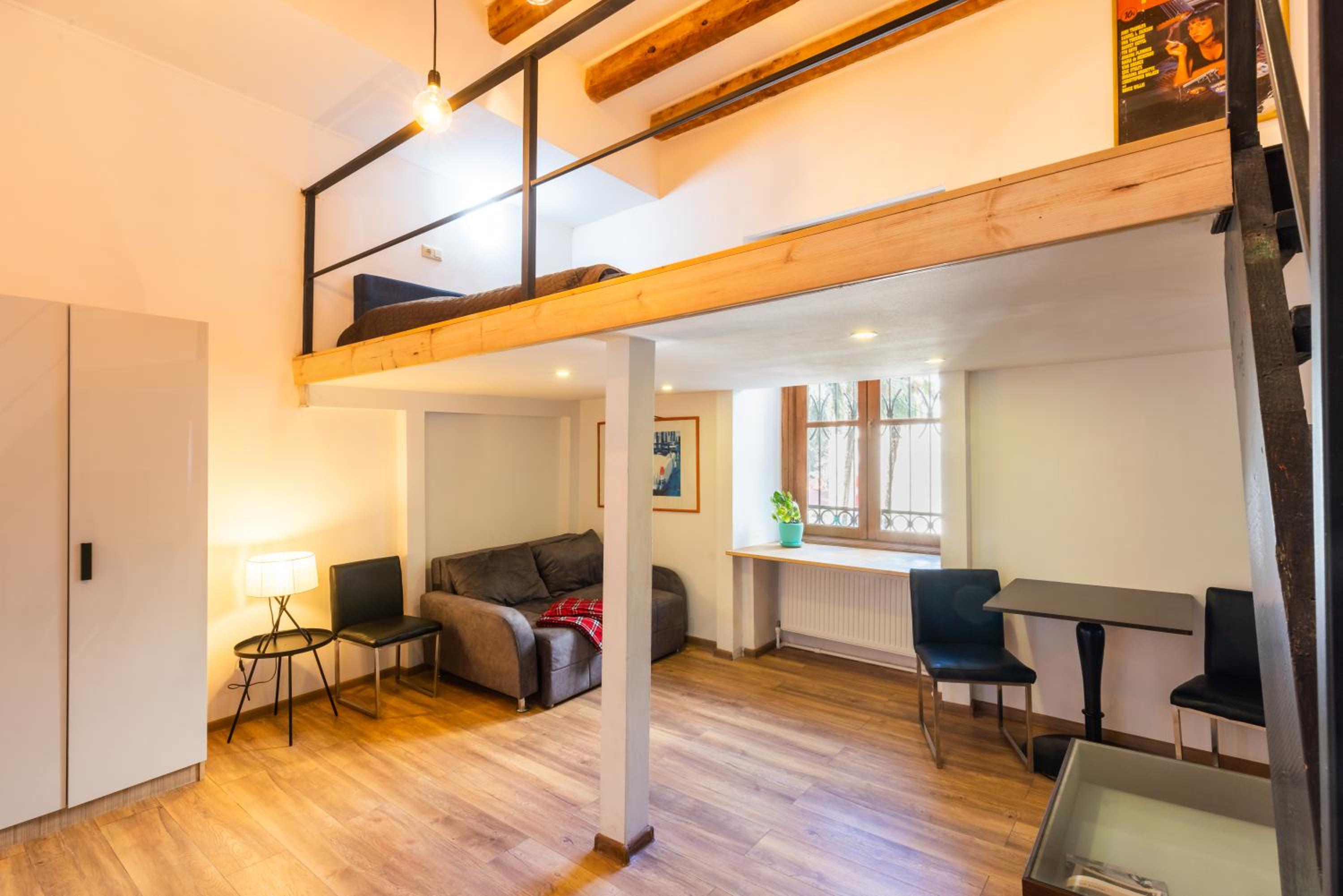 One-Bedroom Apartment - Photo 20