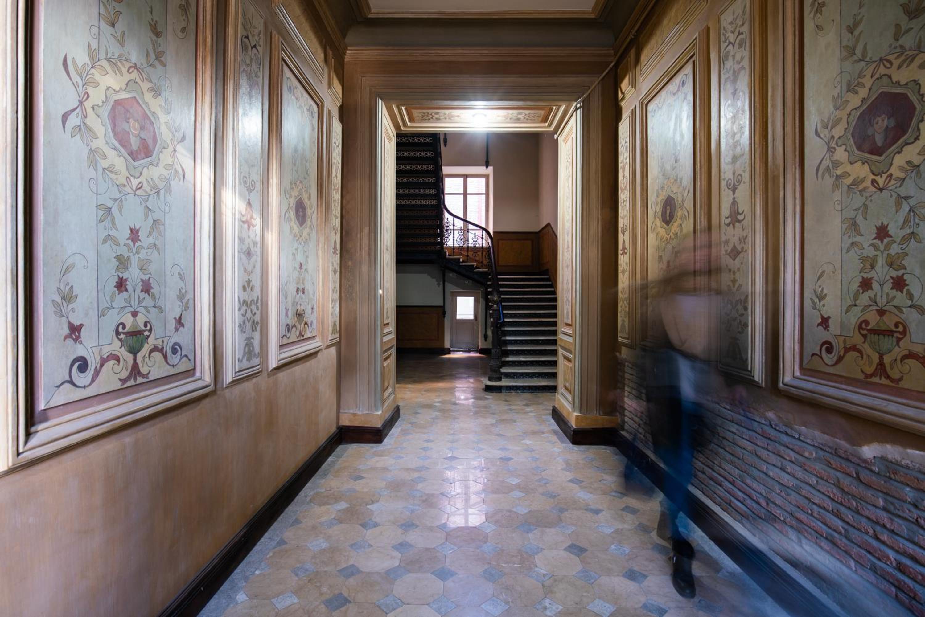 One-Bedroom Apartment - Photo 19