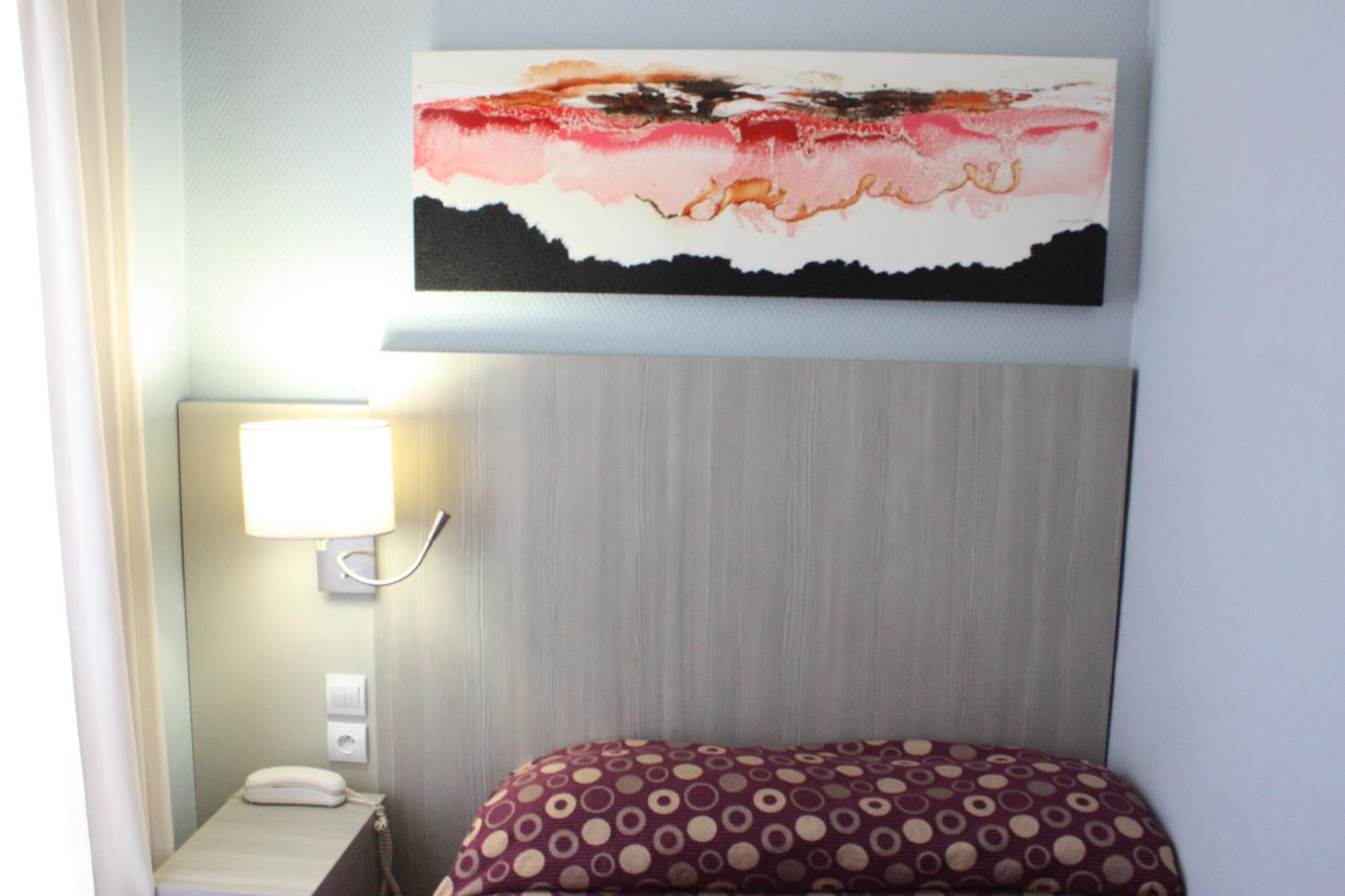 Single Room photo 2
