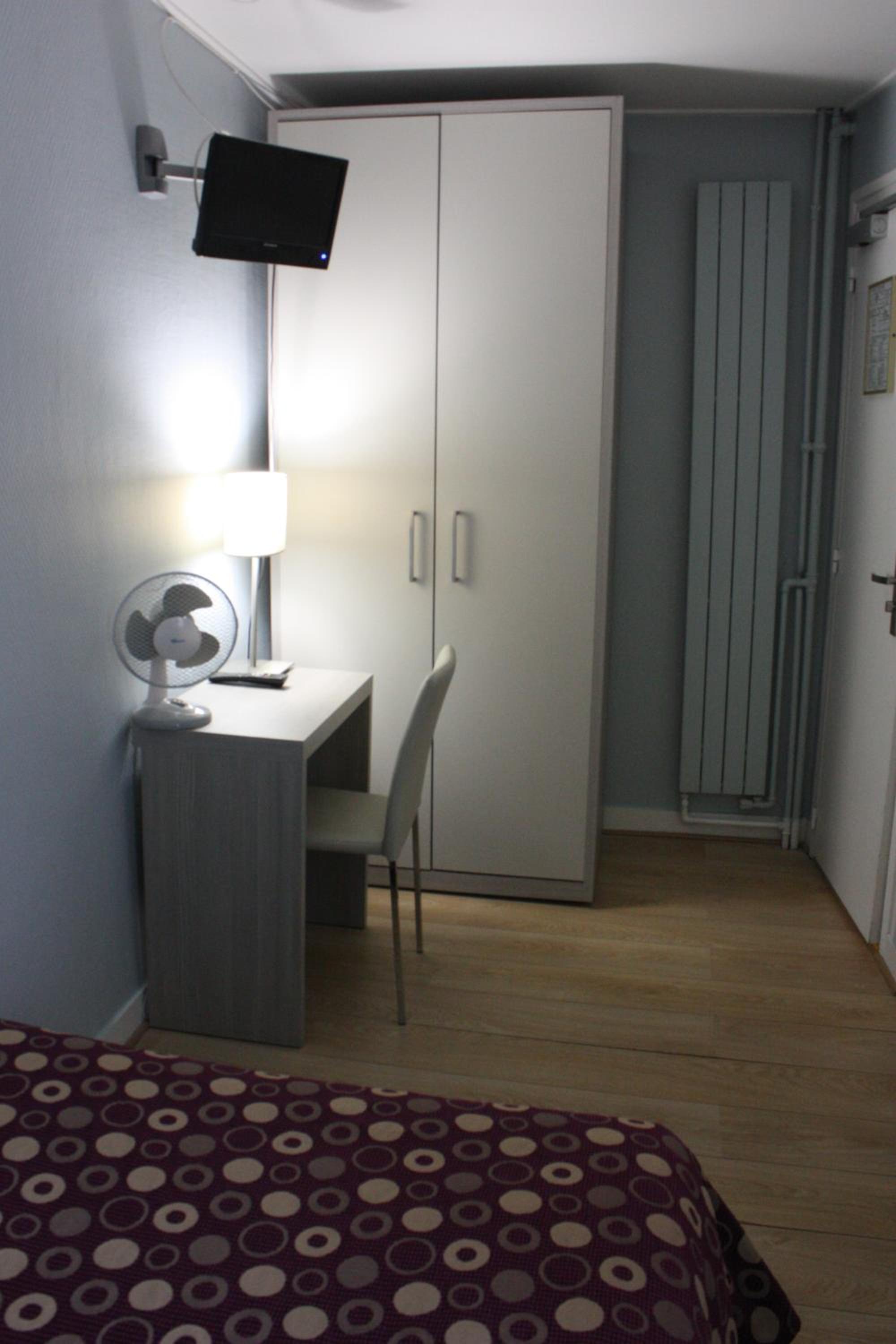 Single Room photo 3