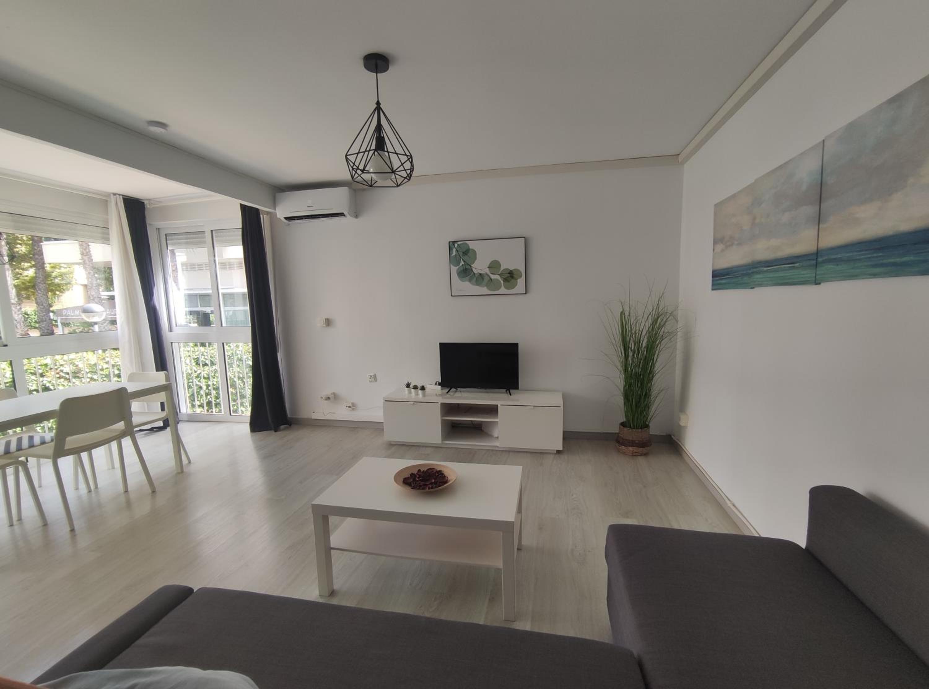 One-Bedroom Apartment - Photo 14