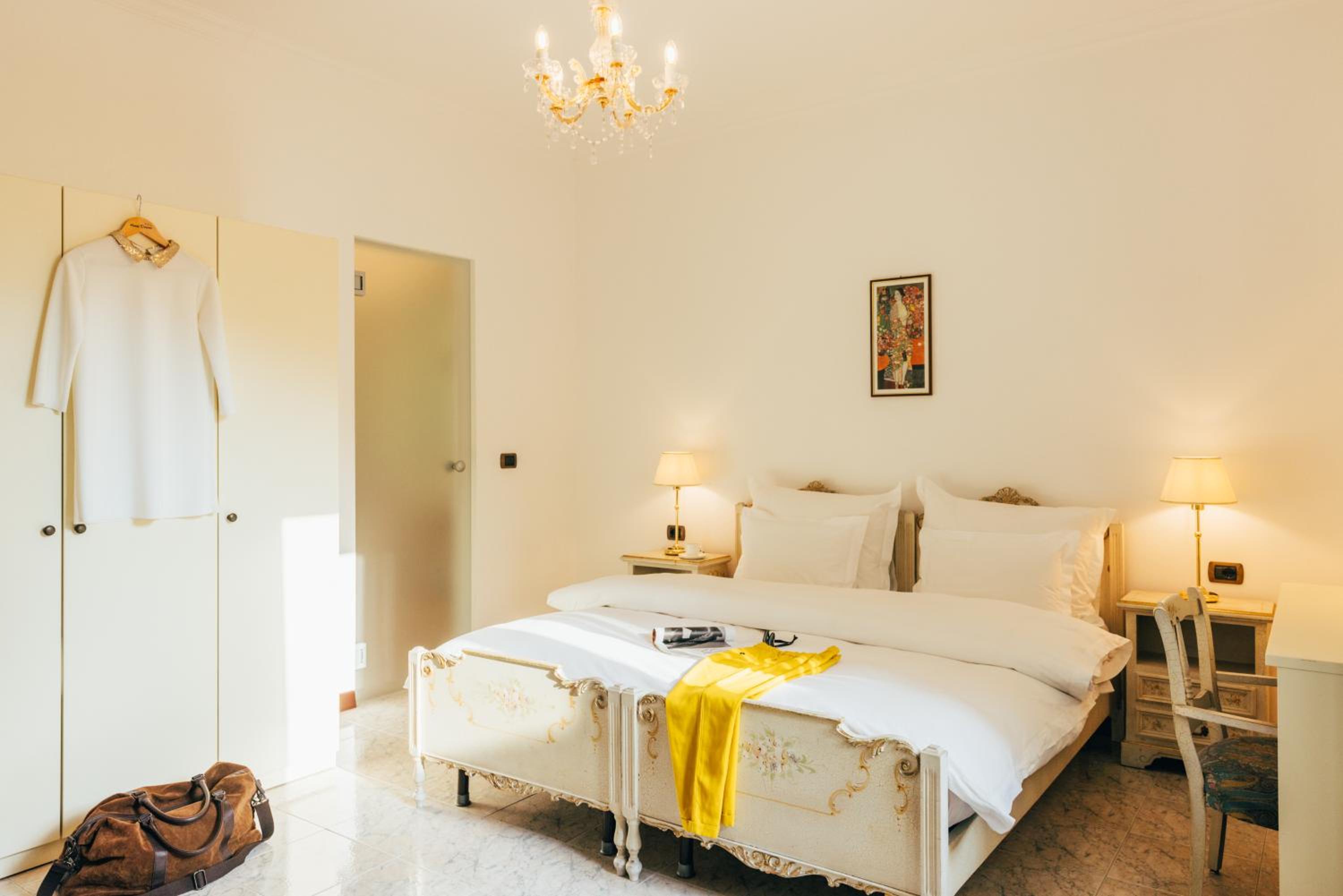 Double Room - Mountain Side - Photo 5