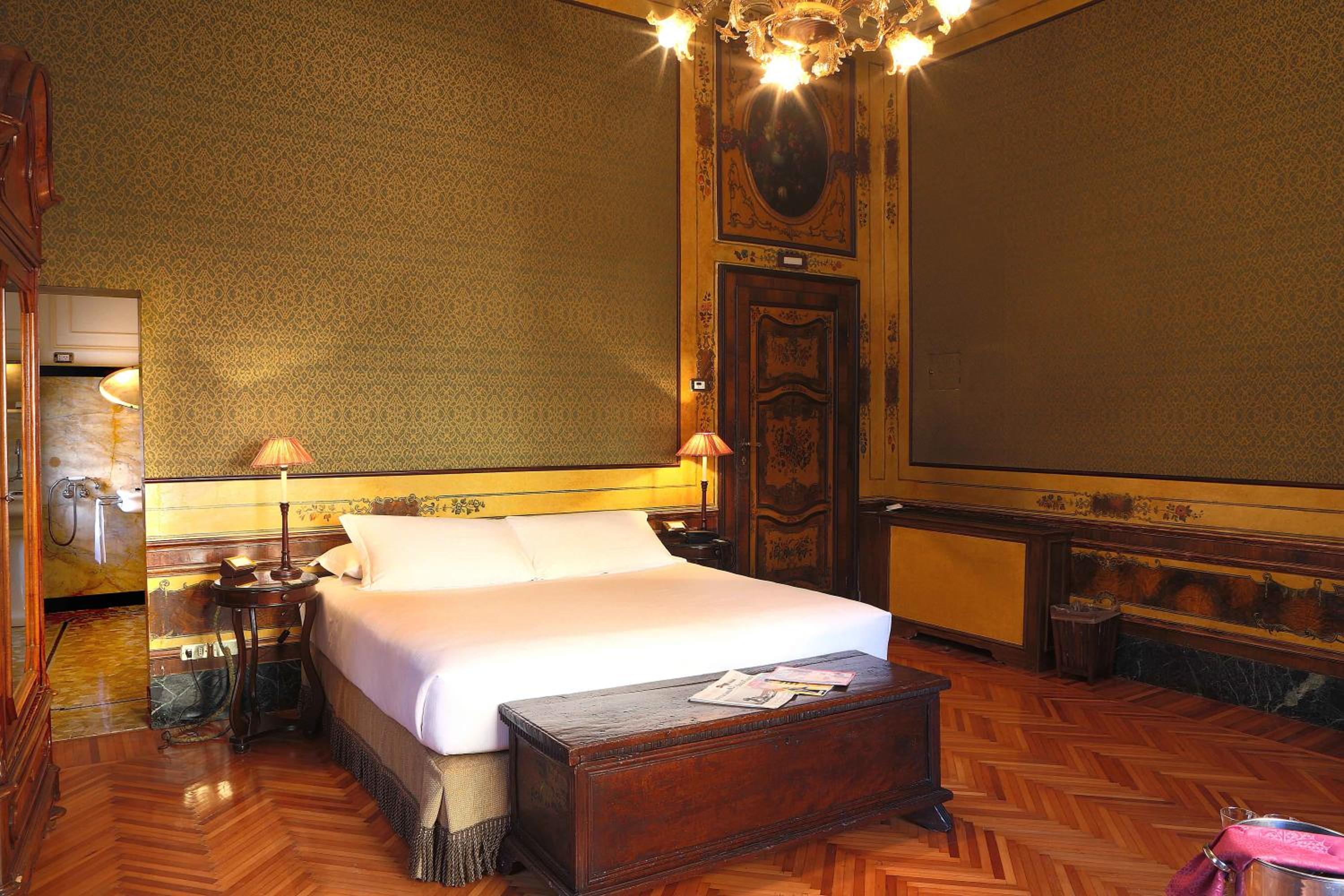 Prestige Deluxe Room with Balcony Matilde Di Canossa