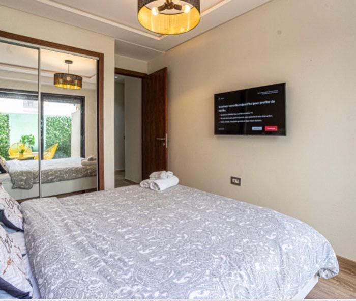 One-Bedroom Apartment - Photo 6