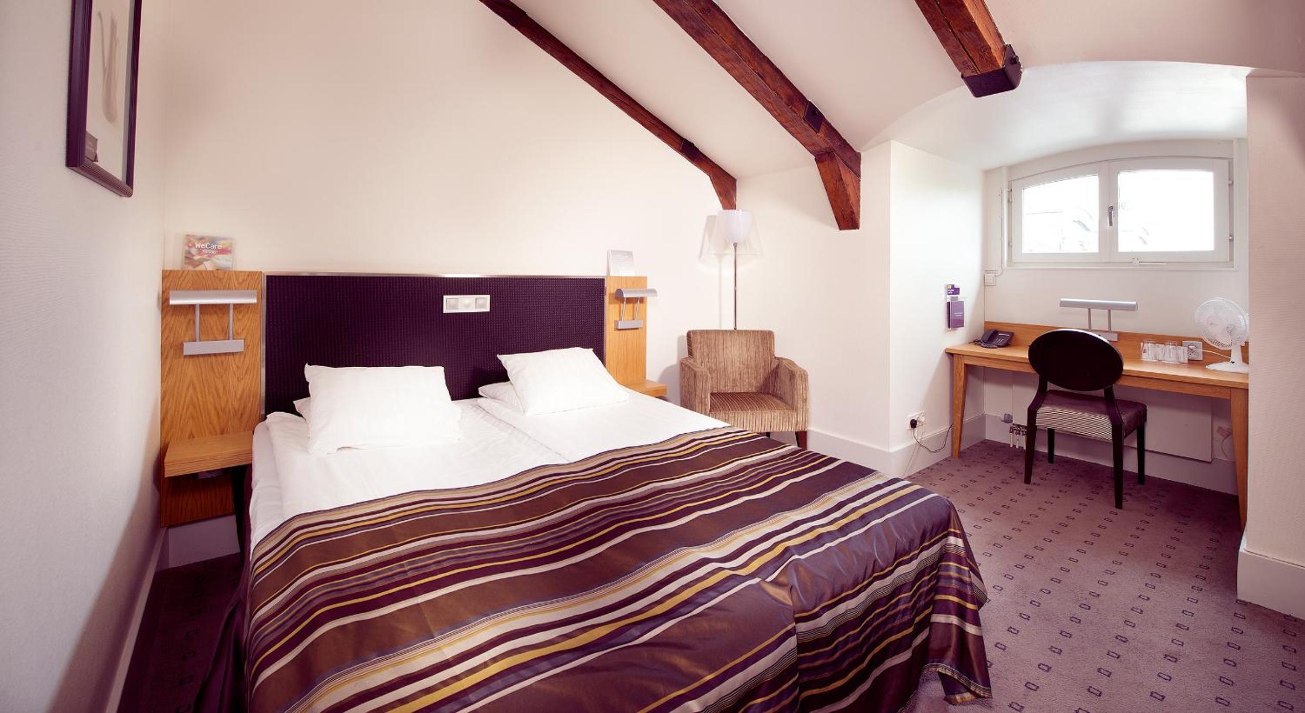 Standard Double or Twin Room - Photo 1