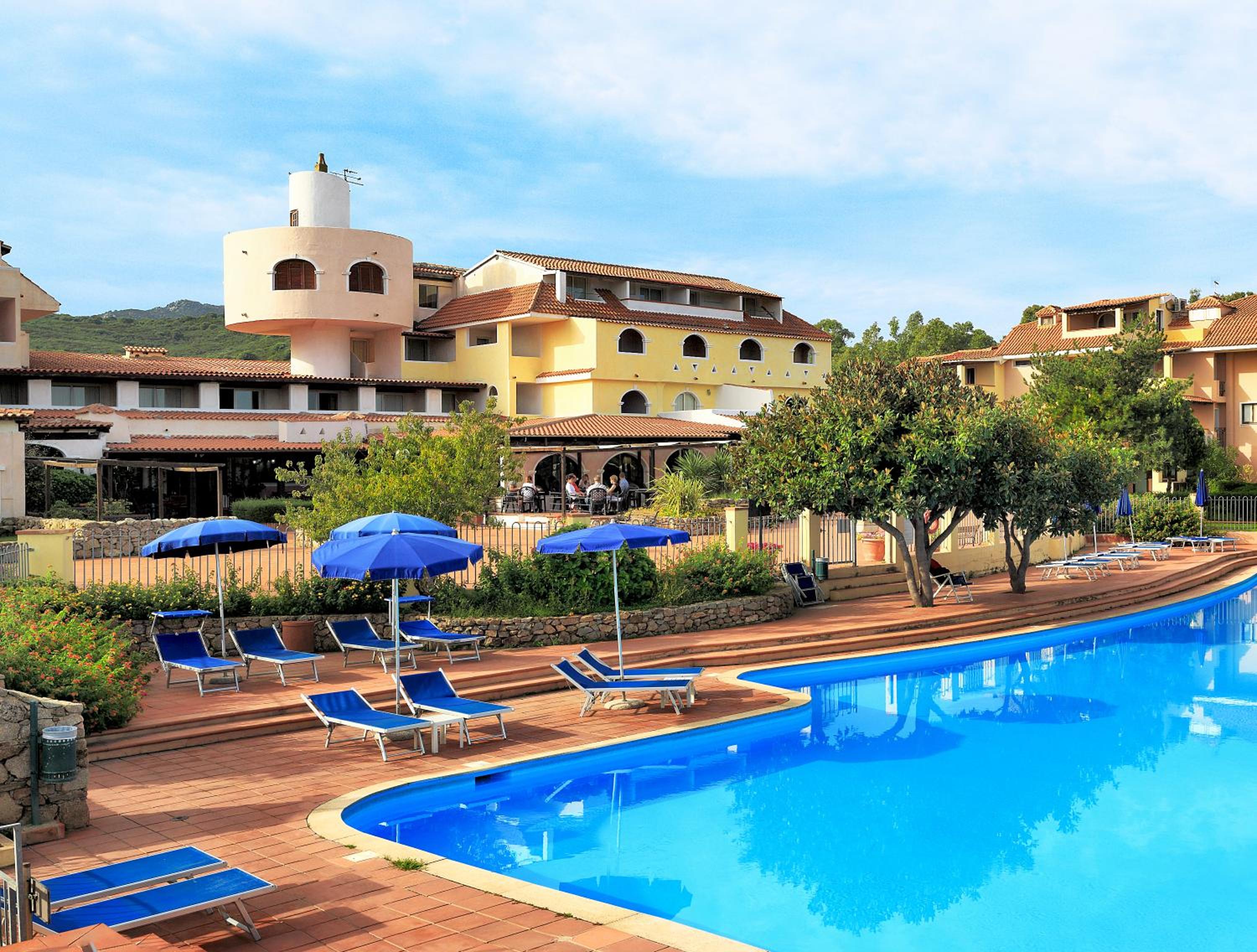 Double or Twin Room with Sea View and Balcony - Photo 3